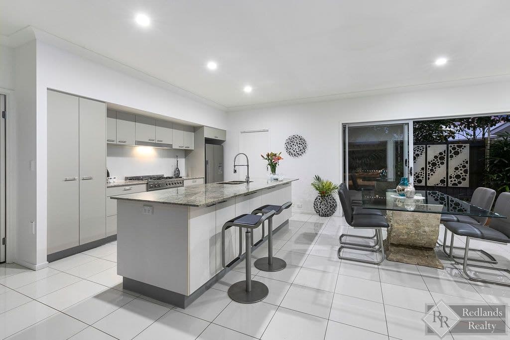 8 Clyde Court, WAKERLEY QLD 4154, Wakerley - Thumbnail 5