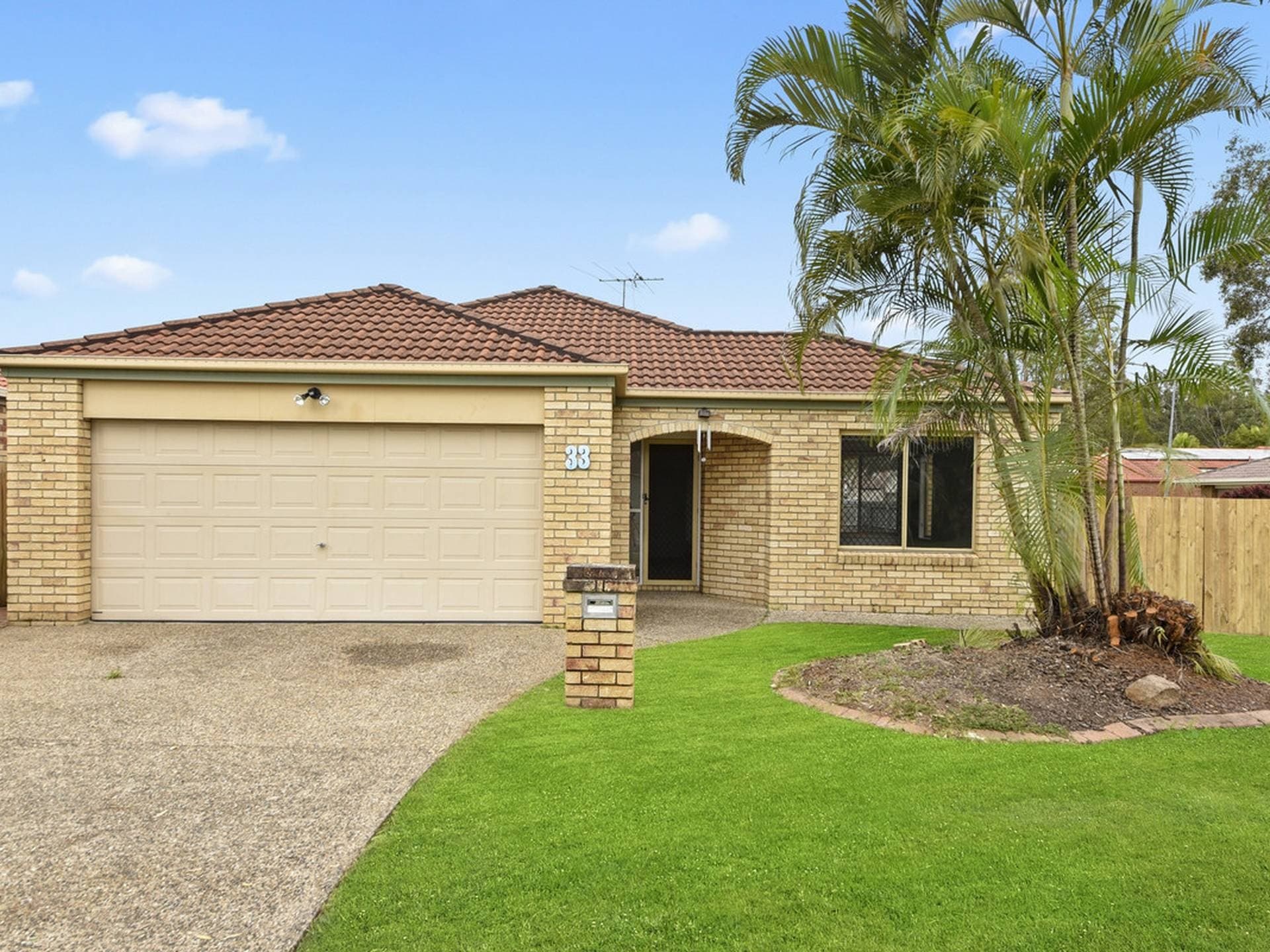 33 Rose Crescent Fitzgibbon QLD, Fitzgibbon - Thumbnail 2