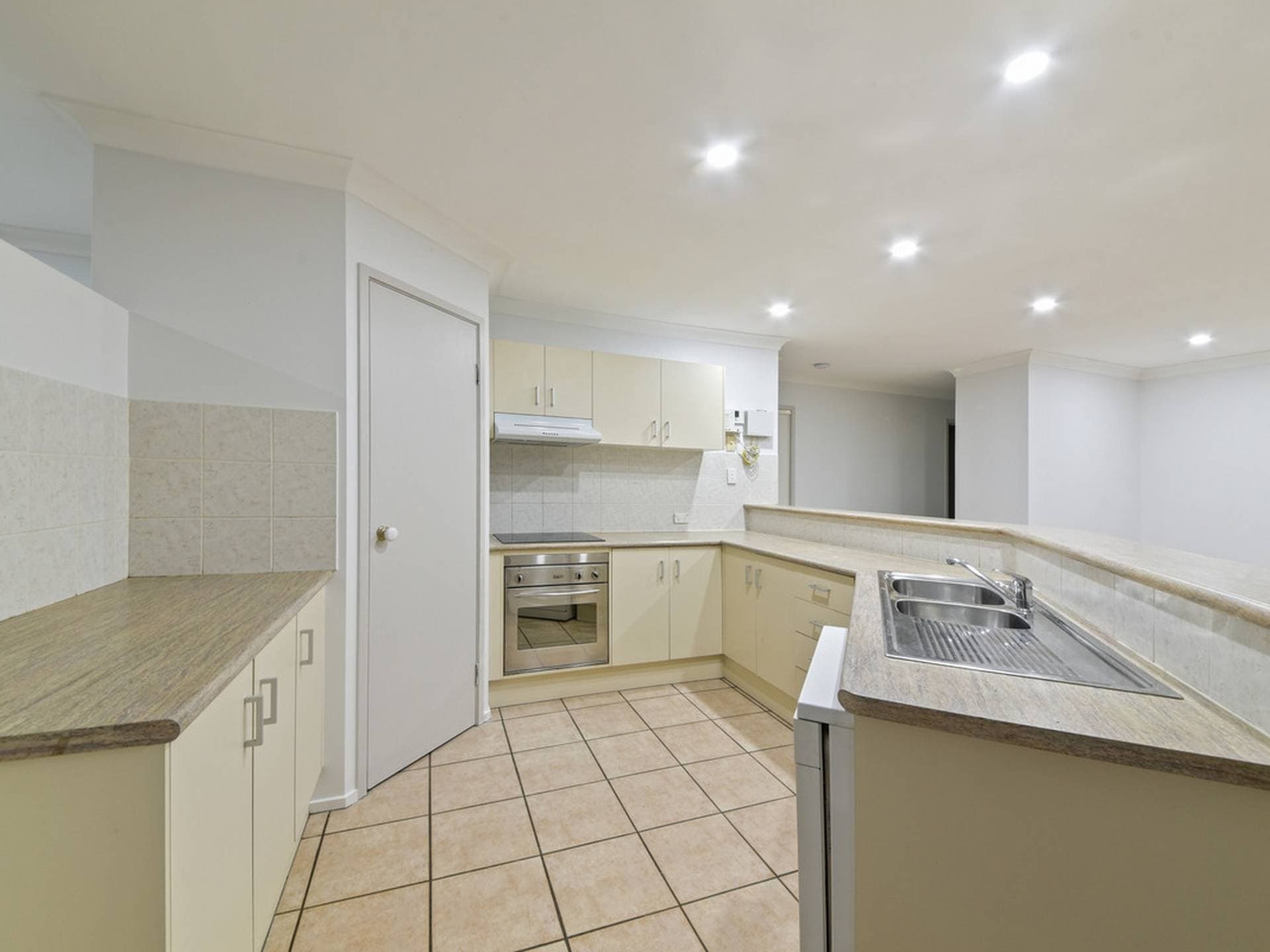 33 Rose Crescent Fitzgibbon QLD, Fitzgibbon - Thumbnail 4