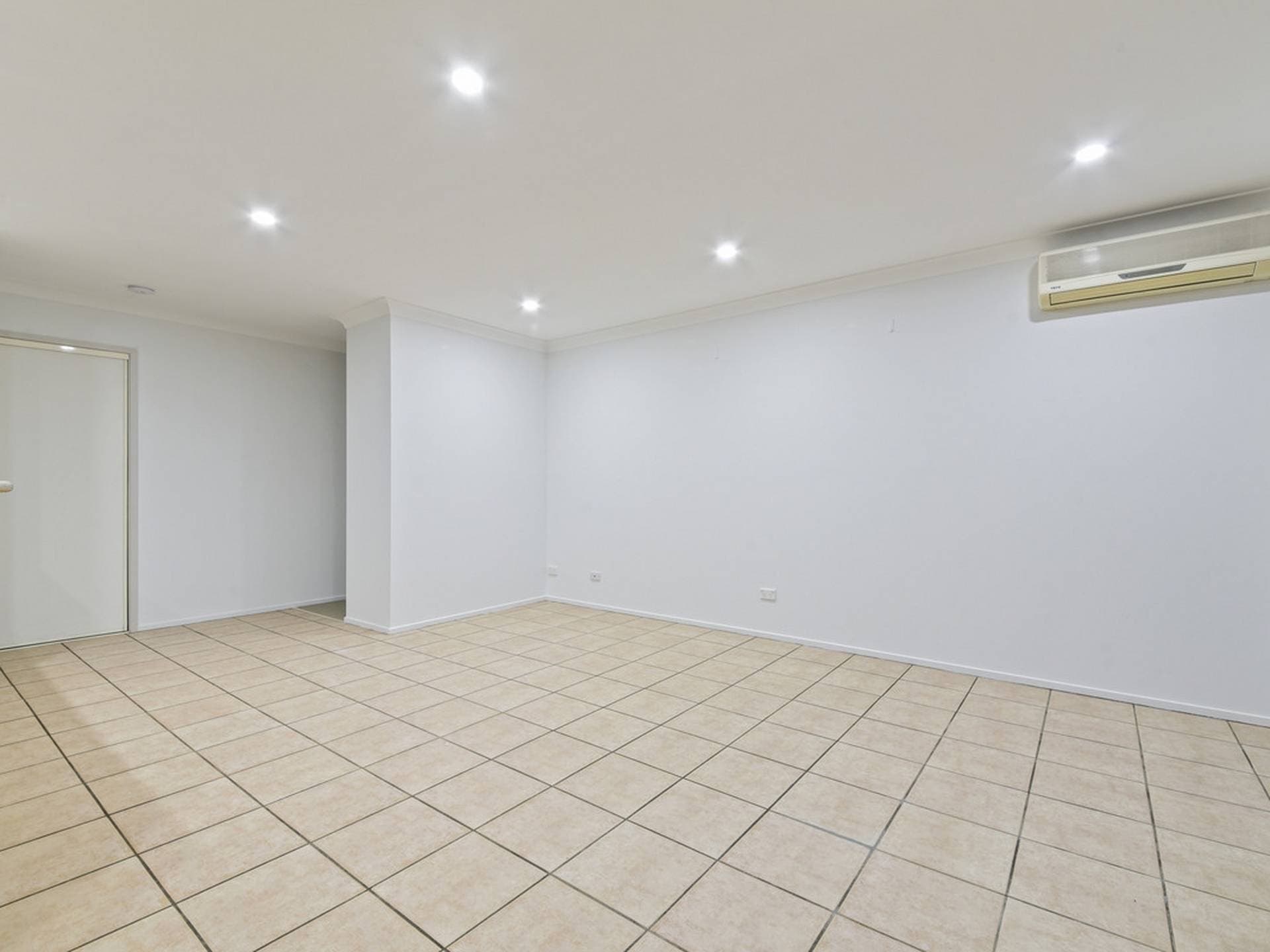 33 Rose Crescent Fitzgibbon QLD, Fitzgibbon - Thumbnail 5