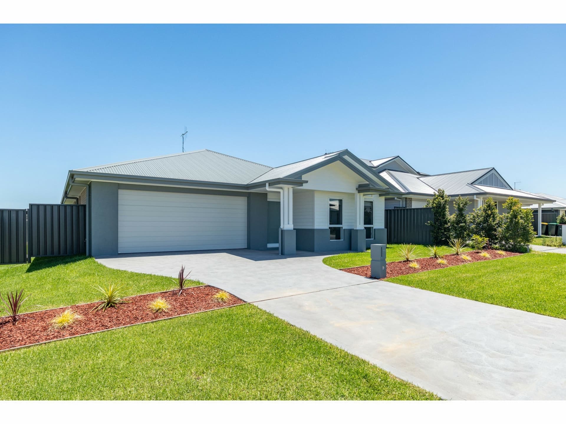 11 Oceania Street Forster NSW, Forster - Thumbnail 2