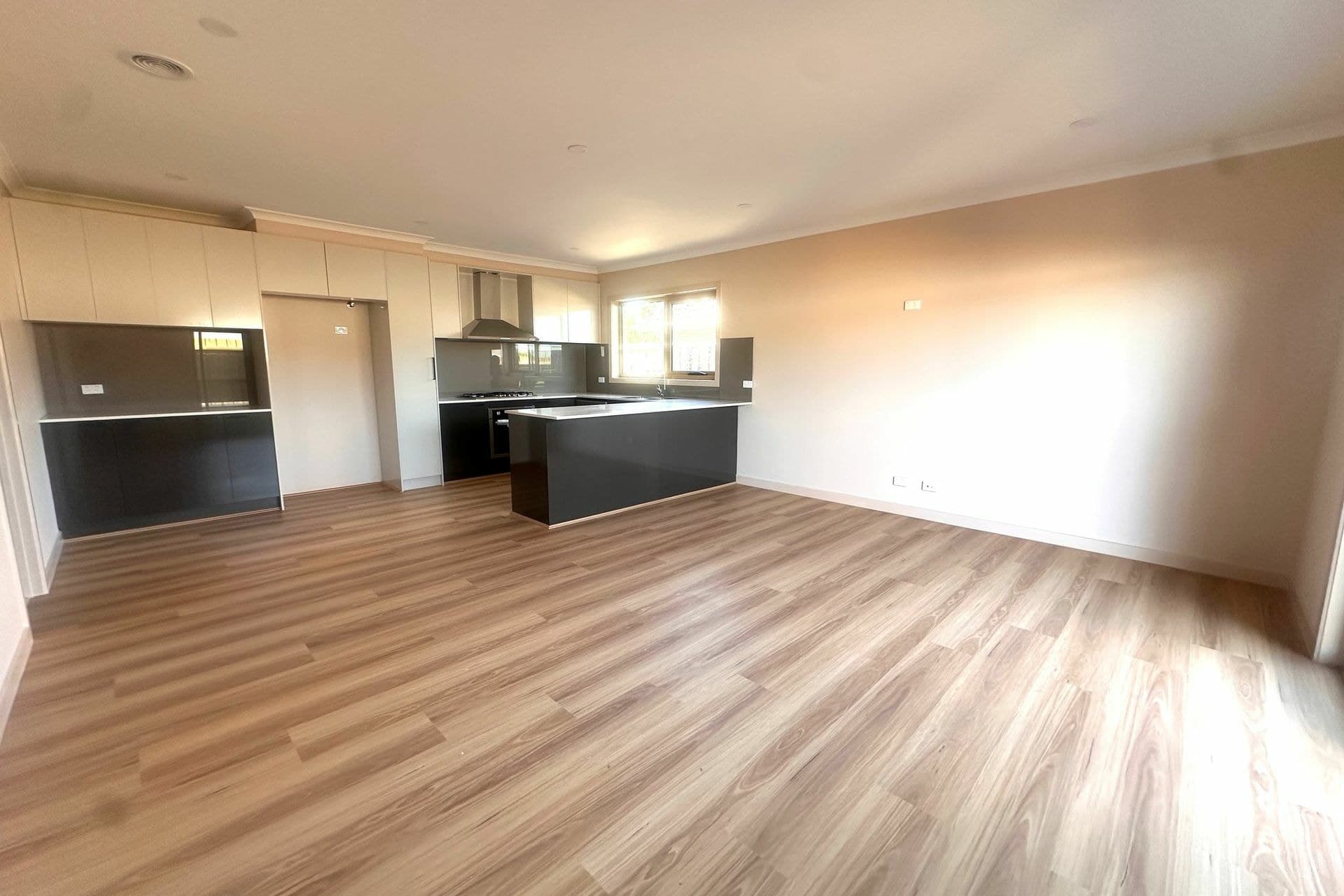 99 Dandenong Road East Frankston VIC, Frankston - Thumbnail 5