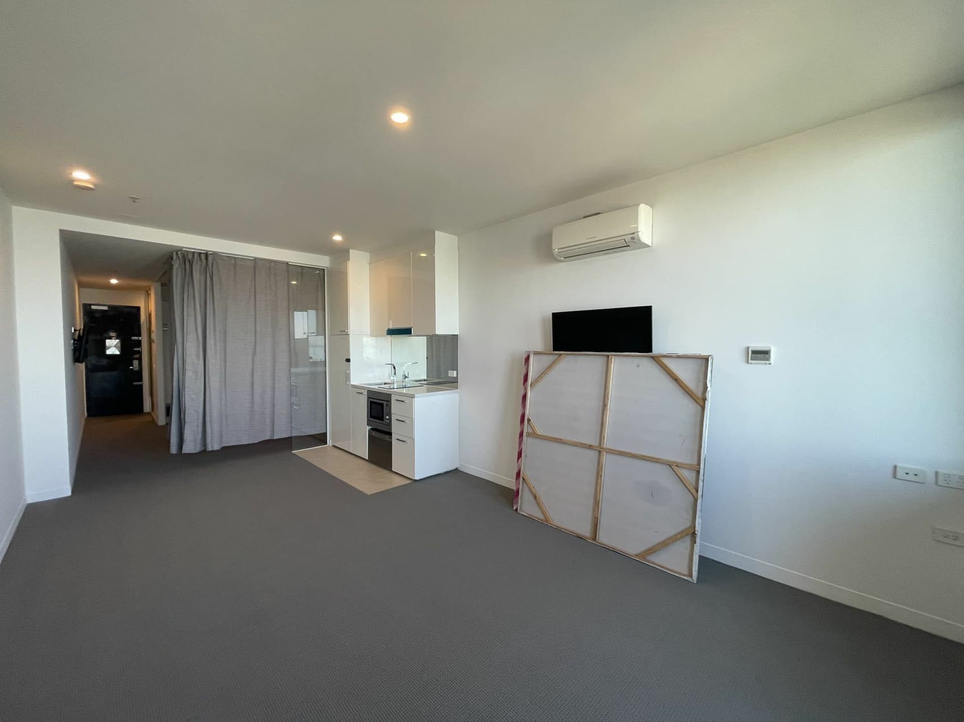 805/435 Nepean Highway Frankston VIC, Frankston - Thumbnail 3