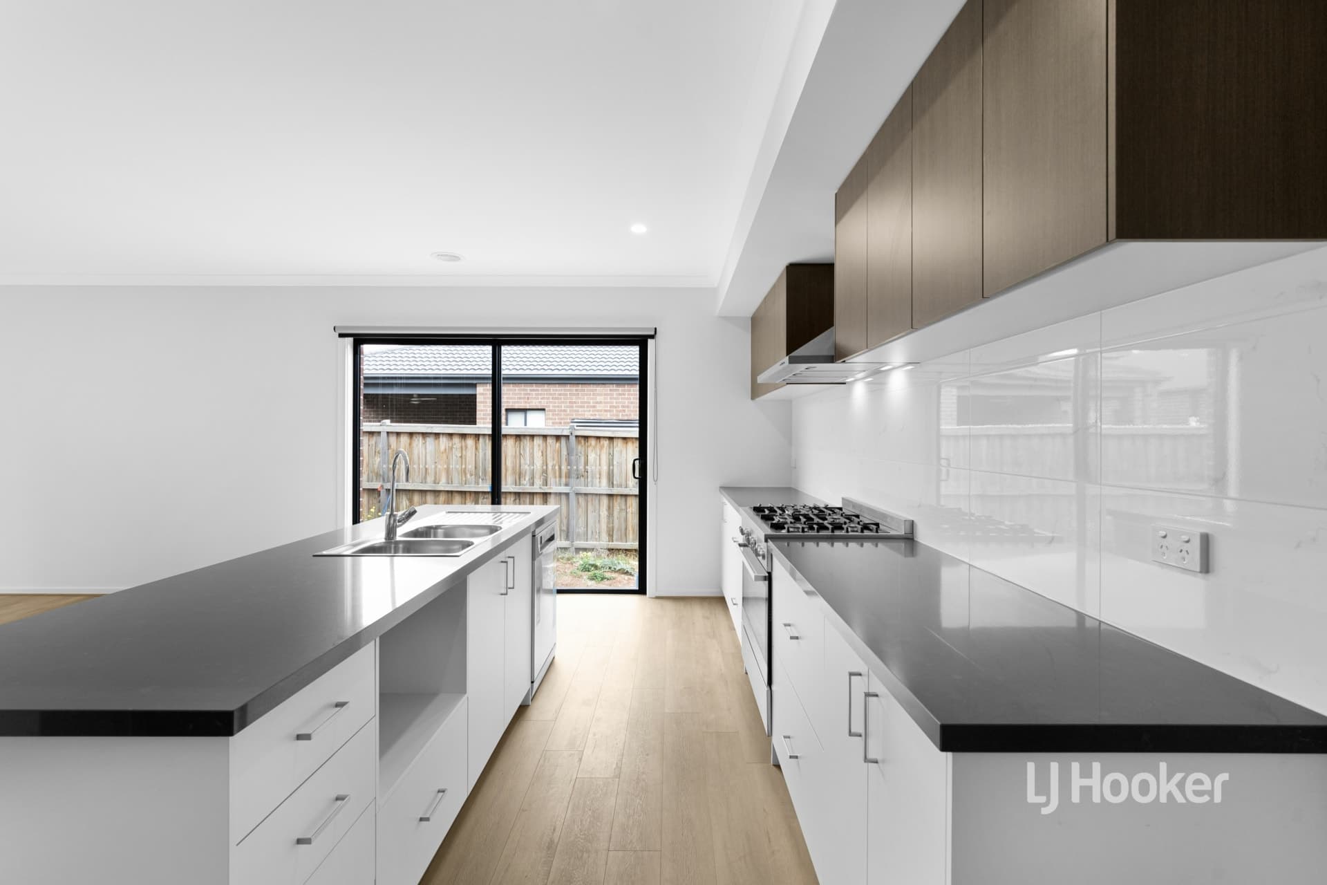 21 Milos Court Fraser Rise VIC, Fraser Rise - Thumbnail 4
