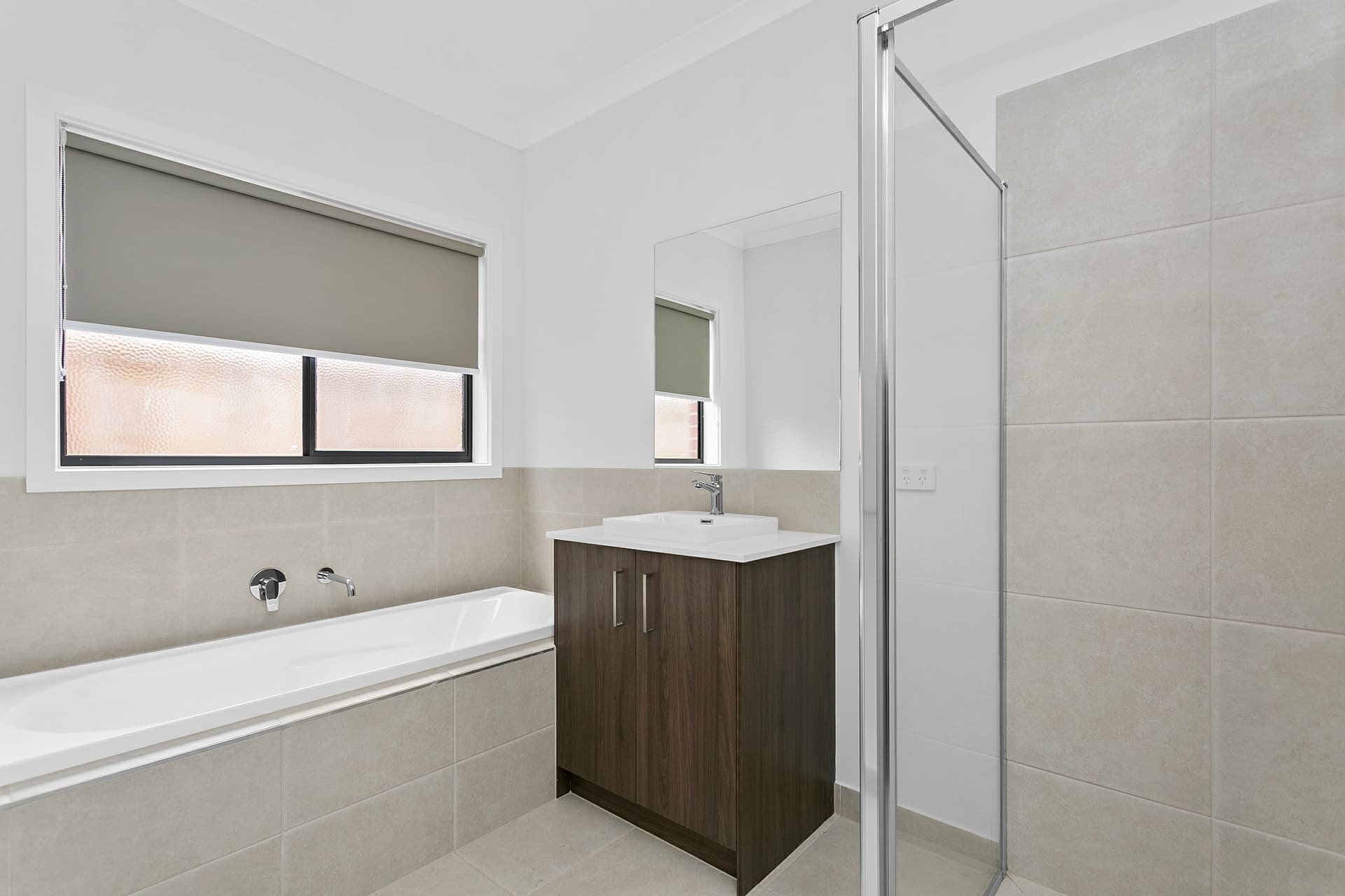 14 Corfu Street Fraser Rise VIC, Fraser Rise - Image 1