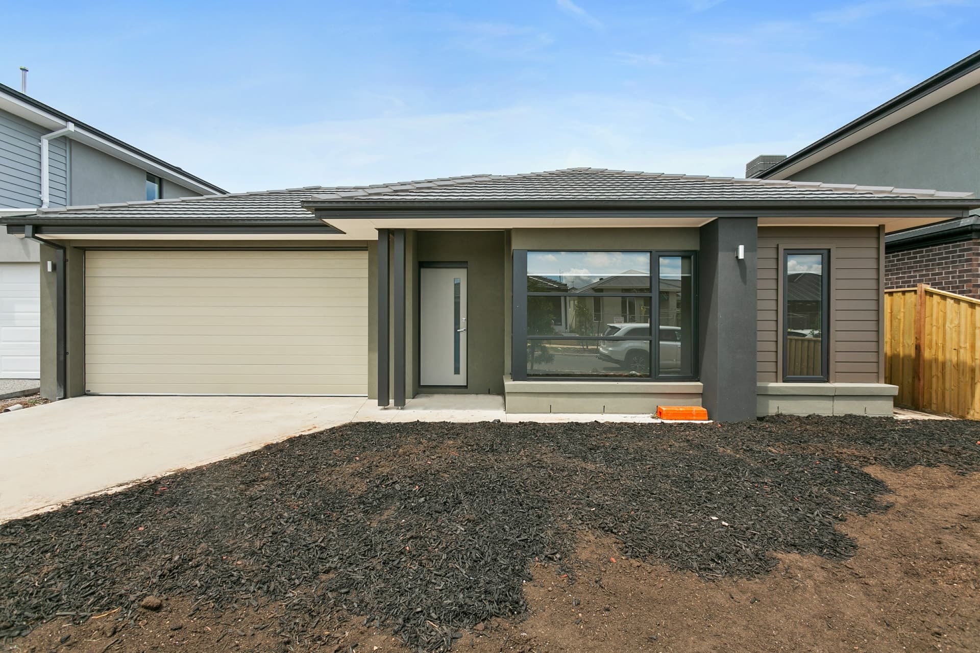 14 Corfu Street Fraser Rise VIC, Fraser Rise - Thumbnail 2