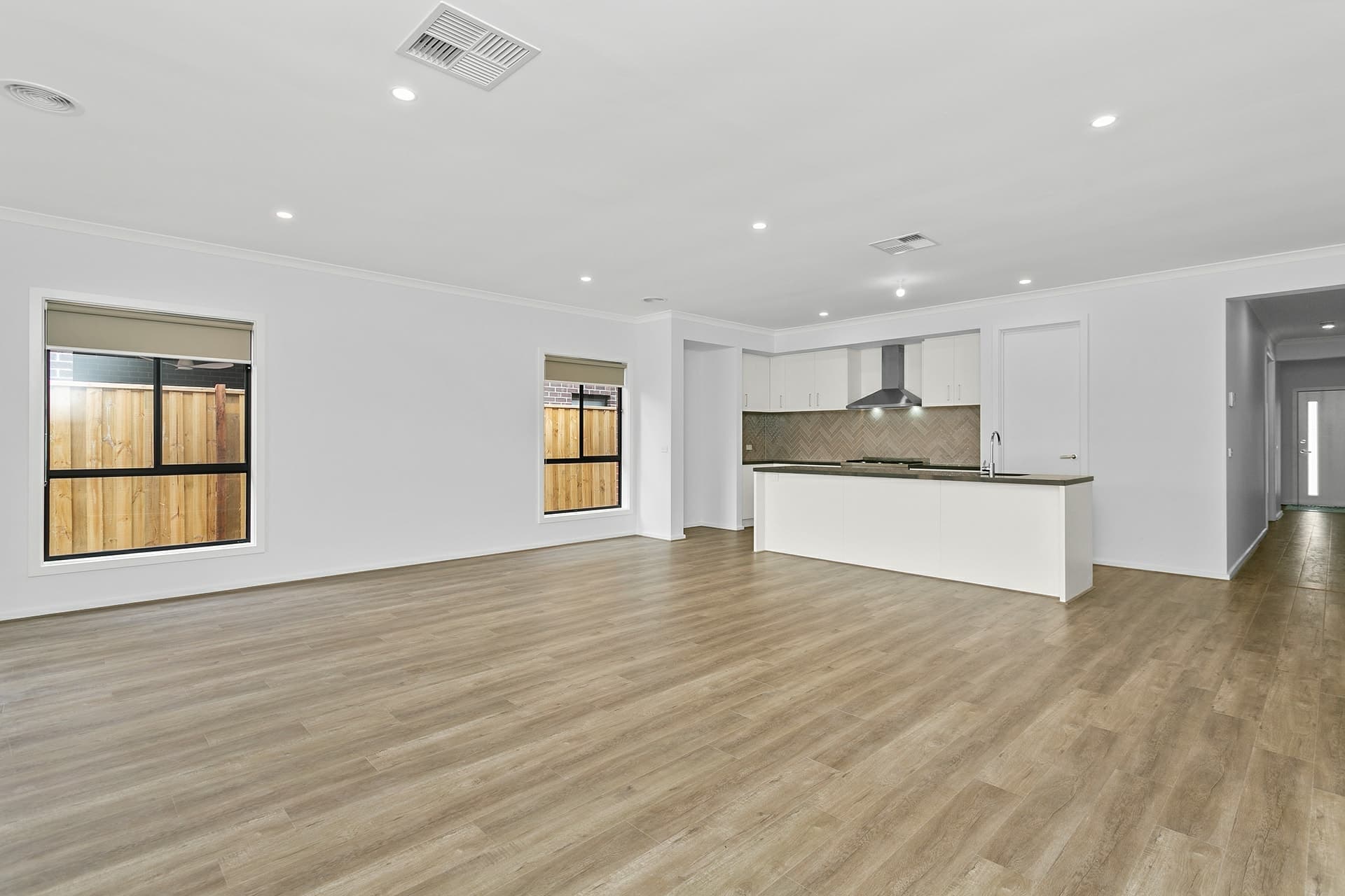 14 Corfu Street Fraser Rise VIC, Fraser Rise - Thumbnail 4