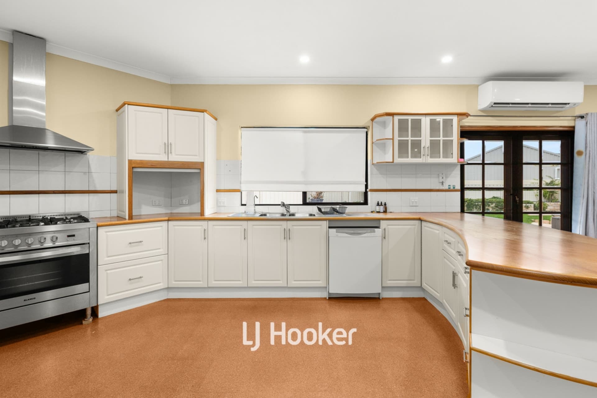 9 Seahorse Crescent Geographe WA, Geographe - Thumbnail 4