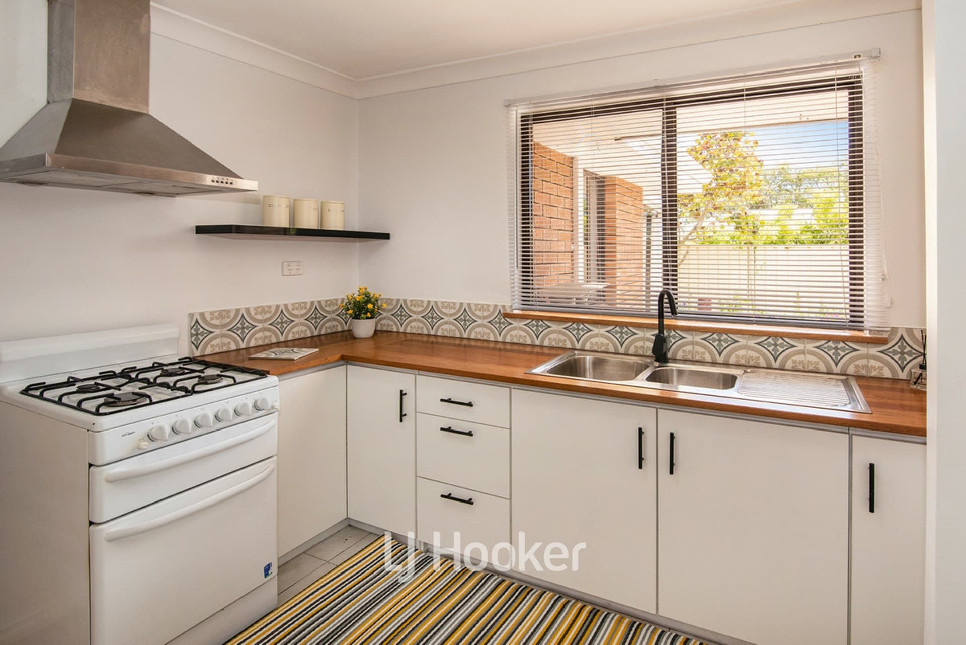 2/11 Melville Court Geographe WA, Geographe - Thumbnail 4