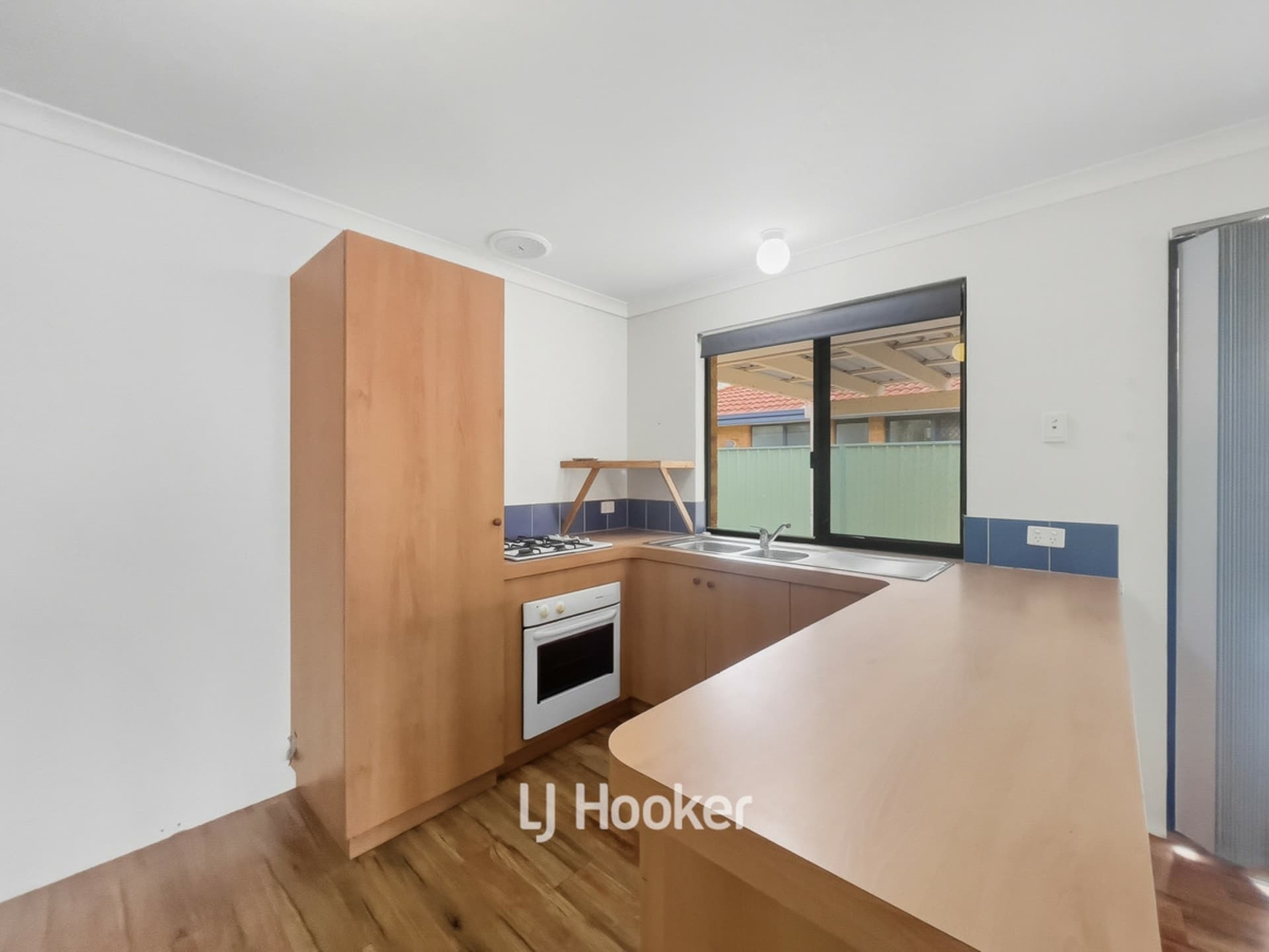 21 Honeyeater Crescent Geographe WA, Geographe - Thumbnail 5