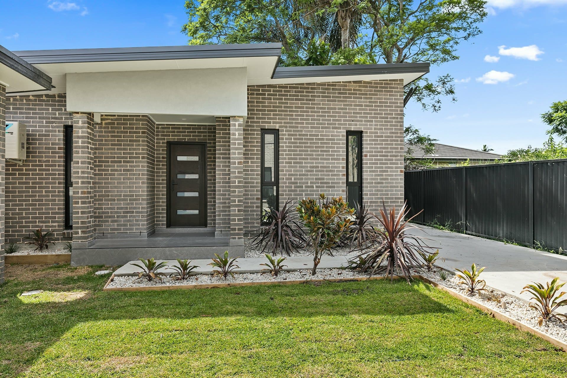 Granny Flat 2/231 Henry Lawson Drive, Georges Hall, Georges Hall - Image 1
