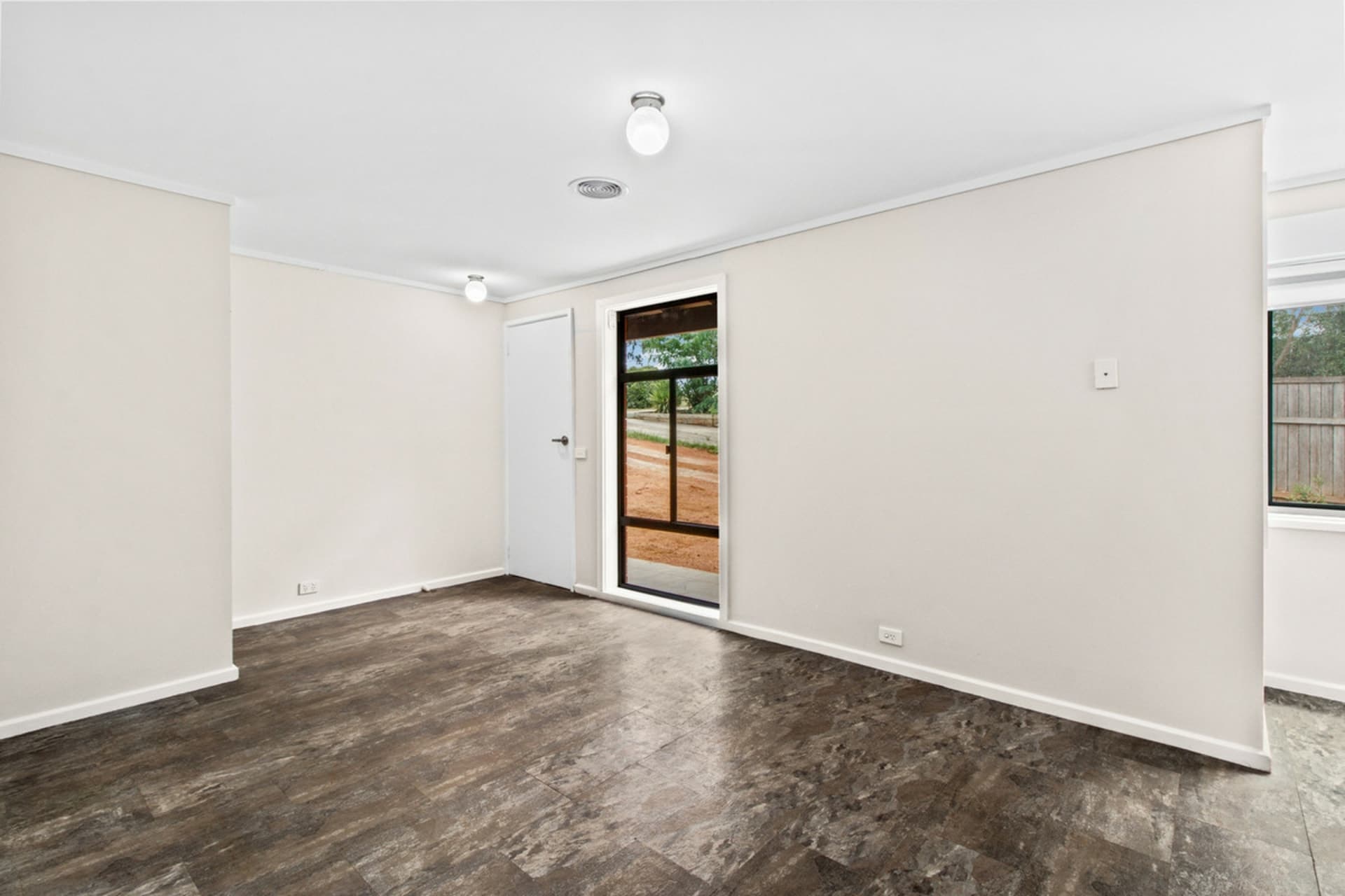3 Palana Place Giralang ACT, Giralang - Thumbnail 5