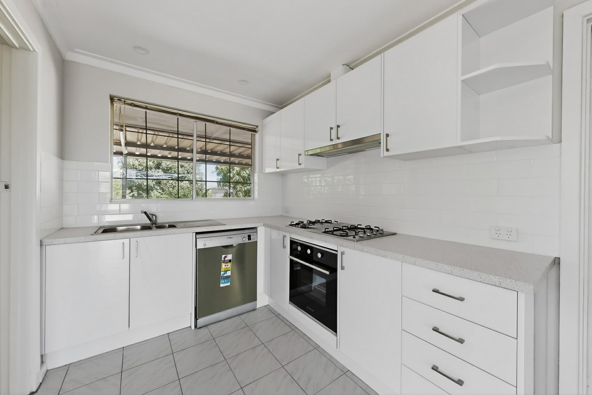 23 Nelligan Avenue Girrawheen WA, Girrawheen - Image 1
