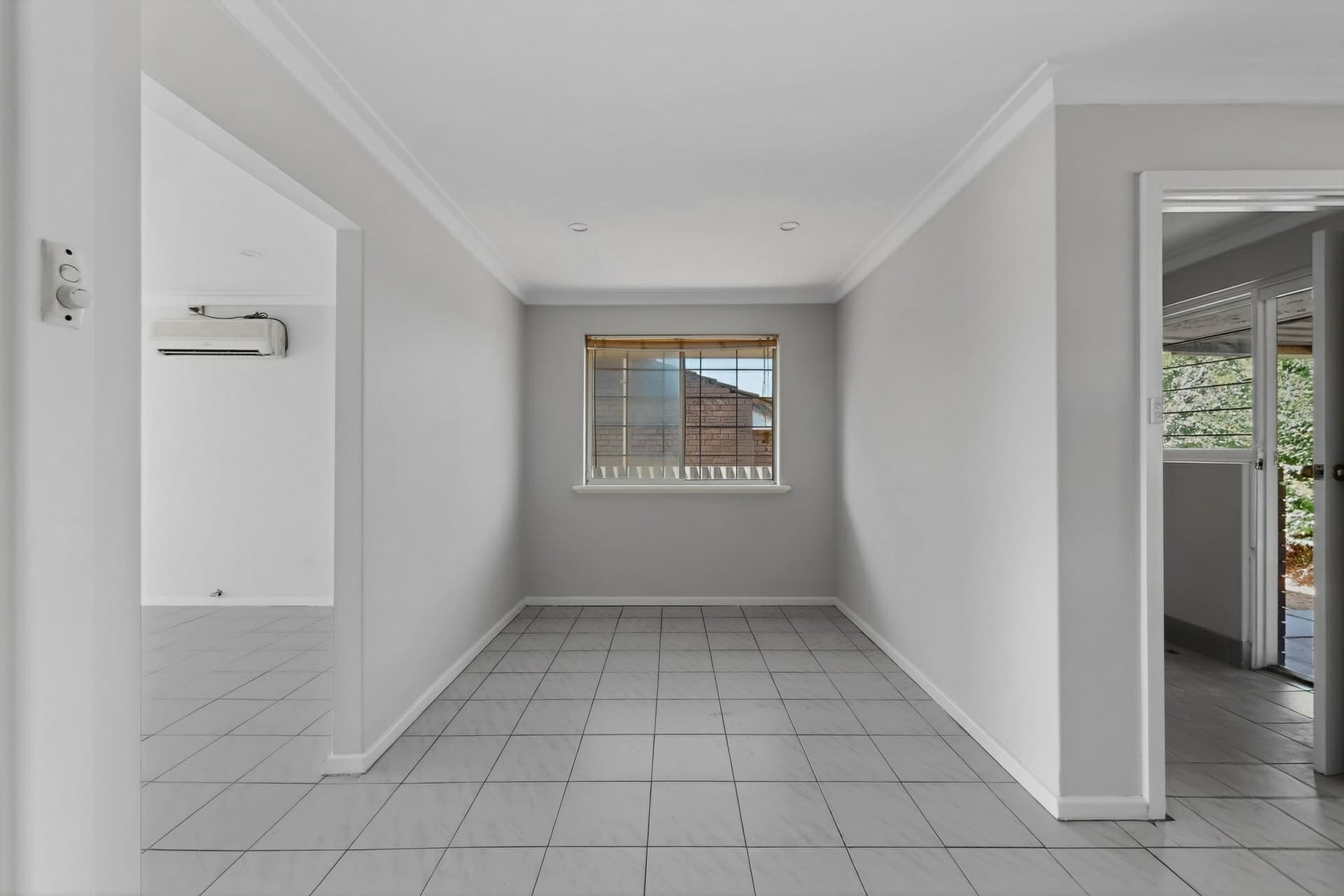 23 Nelligan Avenue Girrawheen WA, Girrawheen - Thumbnail 3