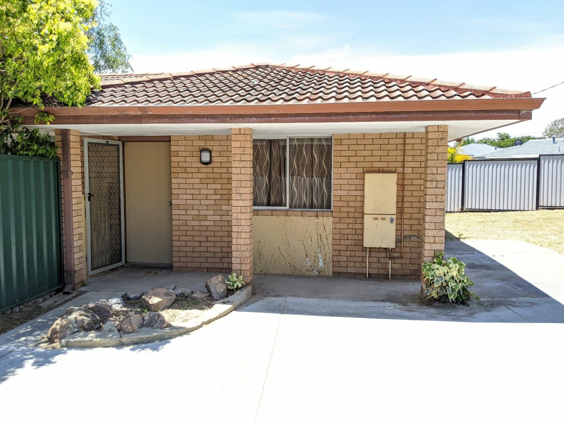 42 Ipswich Crescent Girrawheen WA, Girrawheen - Thumbnail 2