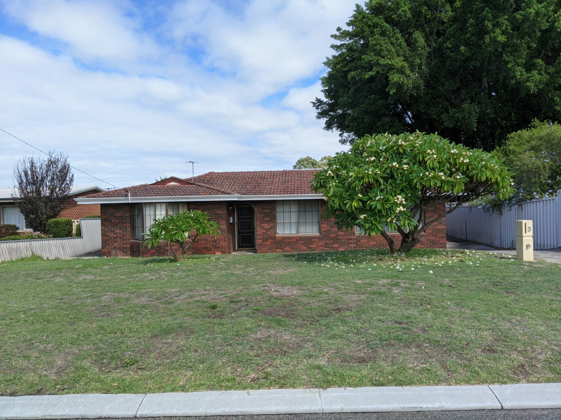 3 Pelham Way Girrawheen WA, Girrawheen - Thumbnail 2