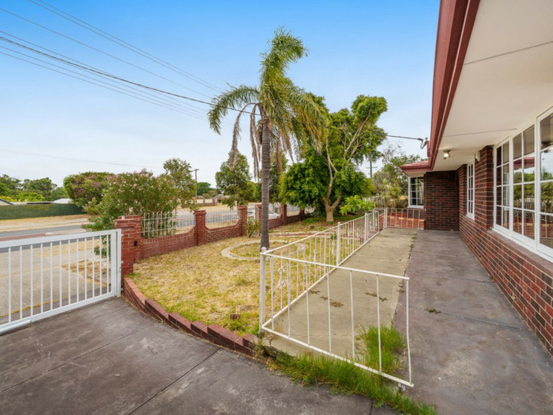 12 Girrawheen Avenue Girrawheen WA, Girrawheen - Thumbnail 4