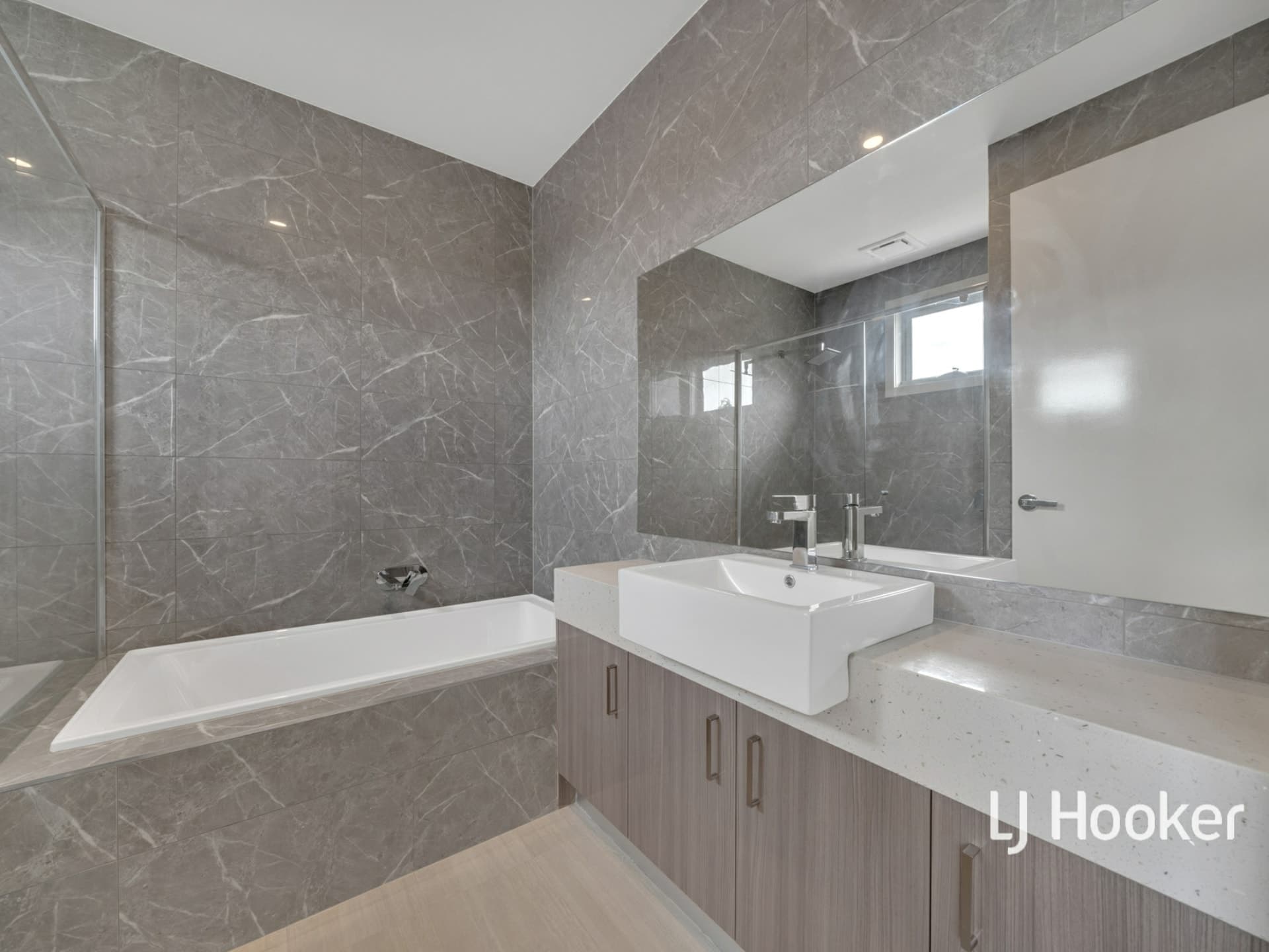 1/3 Avon Court Glen Waverley VIC, Glen Waverley - Thumbnail 7
