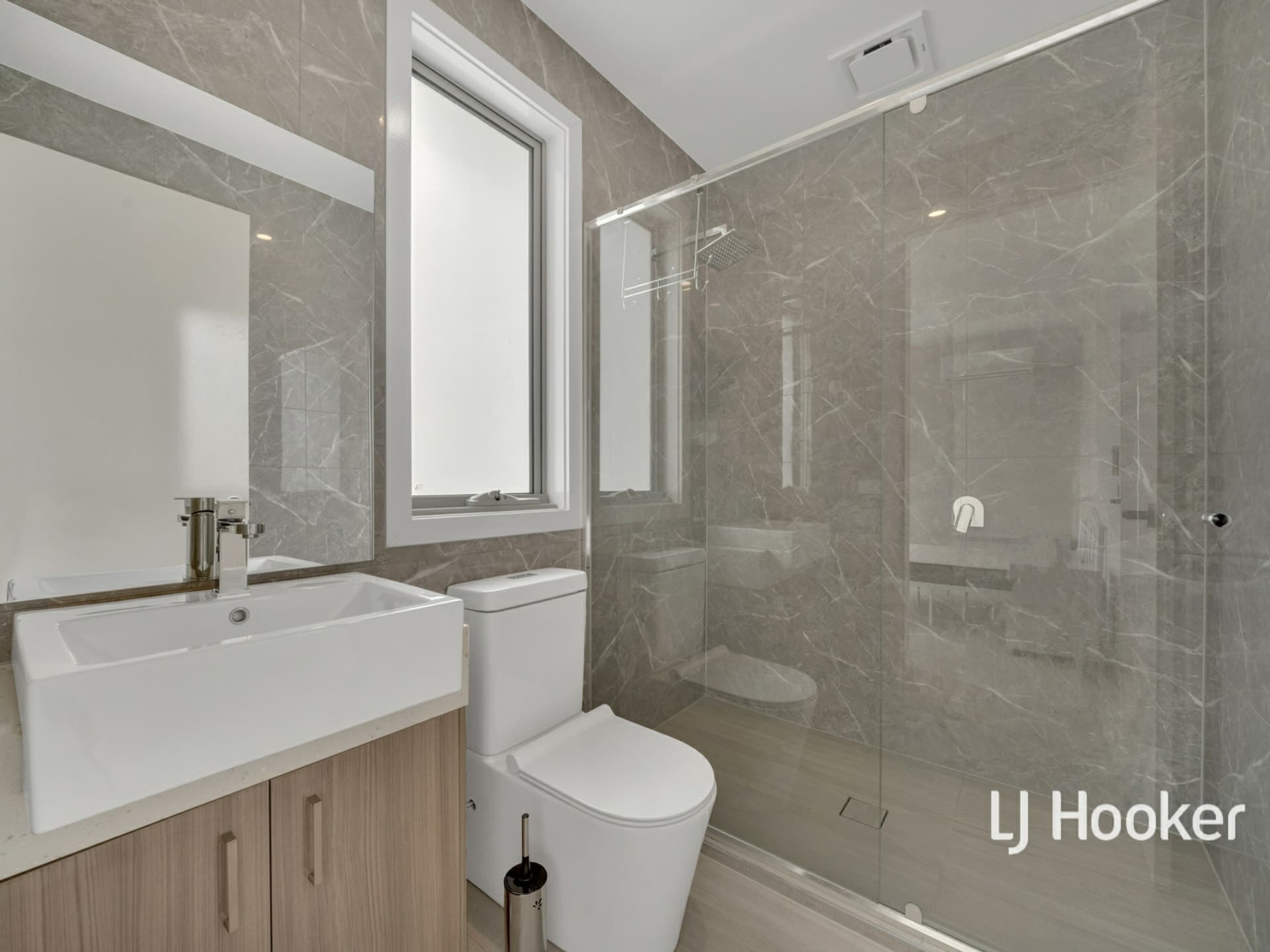 1/3 Avon Court Glen Waverley VIC, Glen Waverley - Thumbnail 8