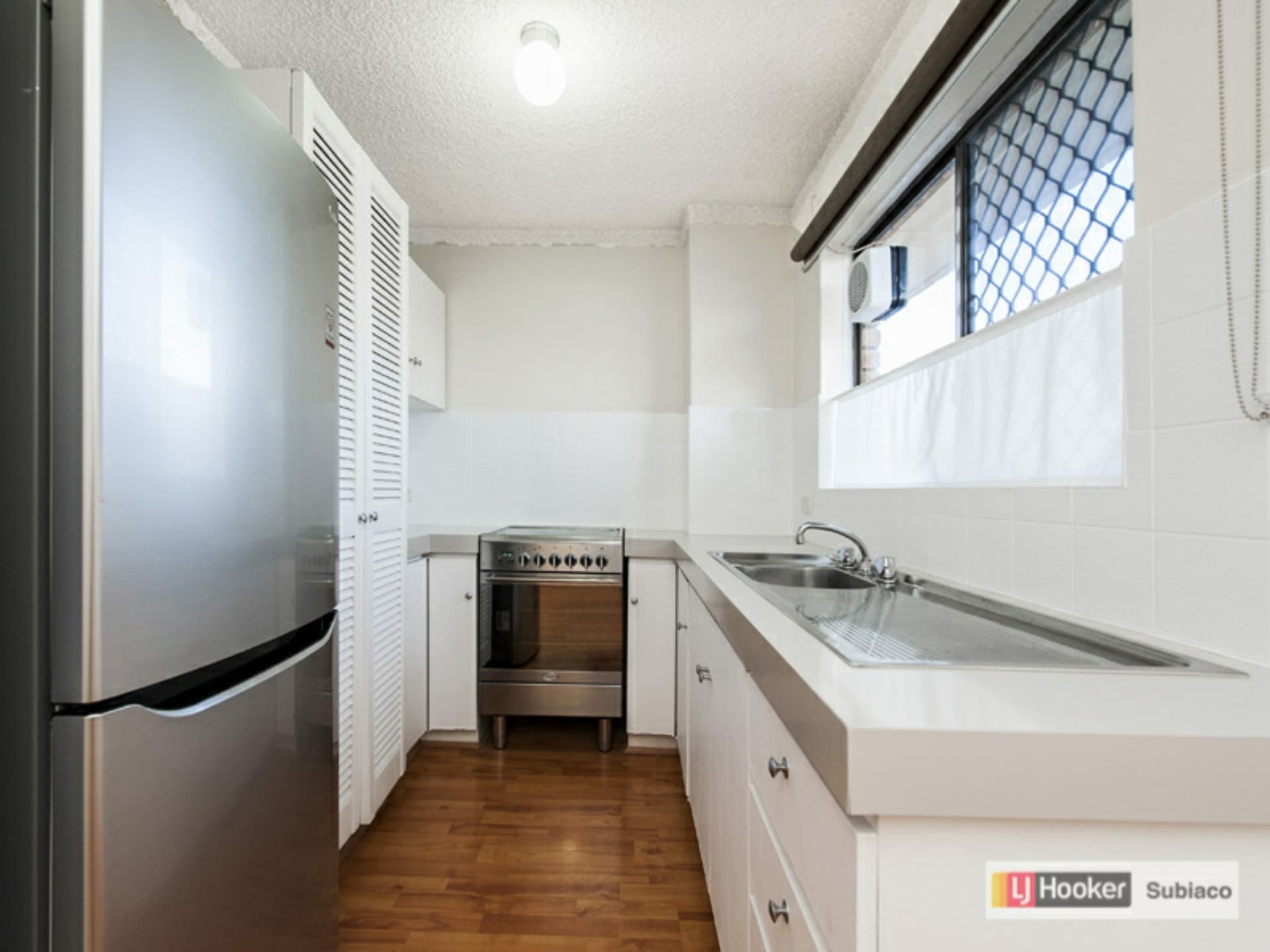 90/309 Harborne Street Glendalough WA, Glendalough - Thumbnail 2