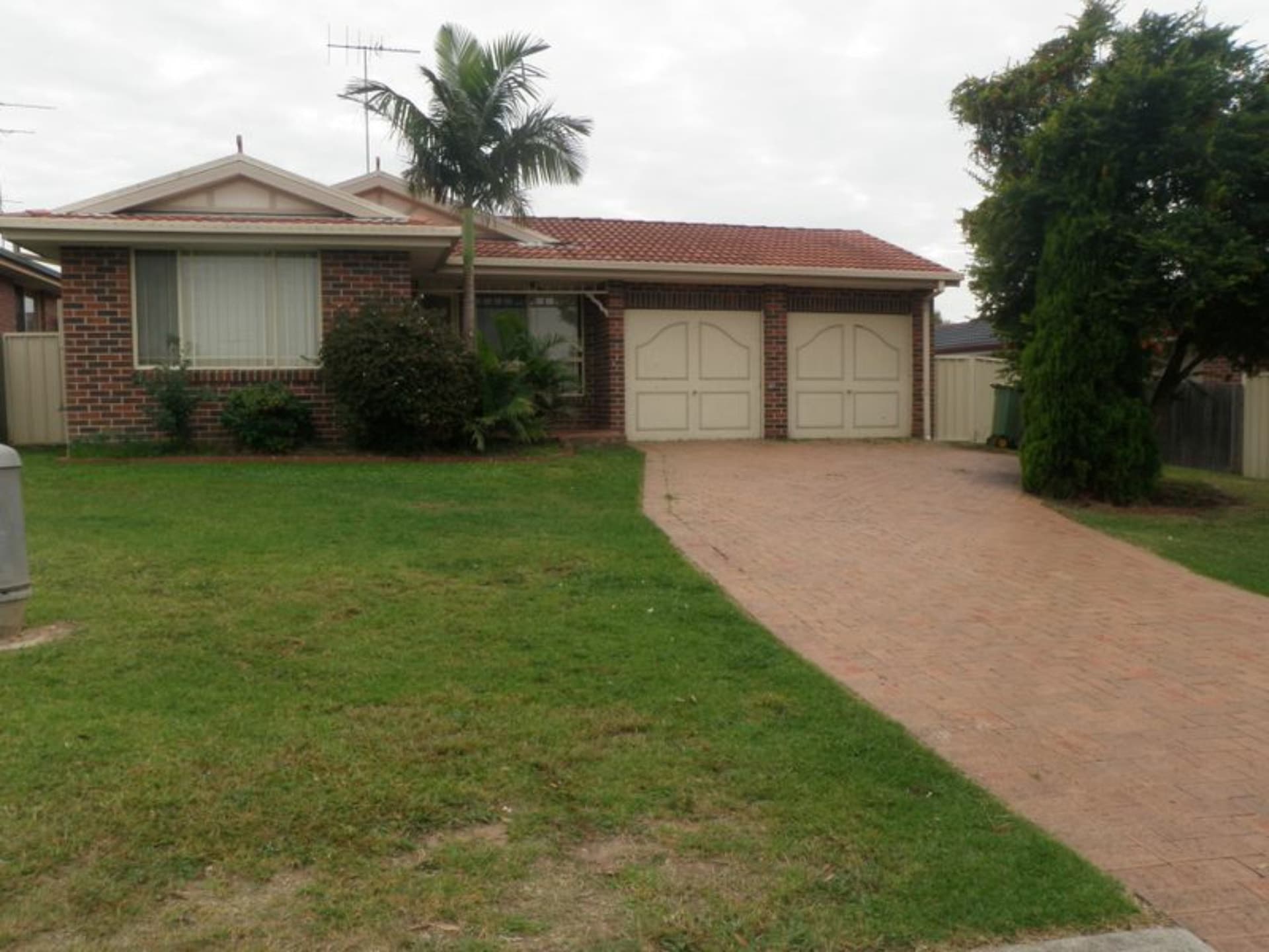 19 The Lakes Drives Glenmore Park NSW, Glenmore Park - Image 1