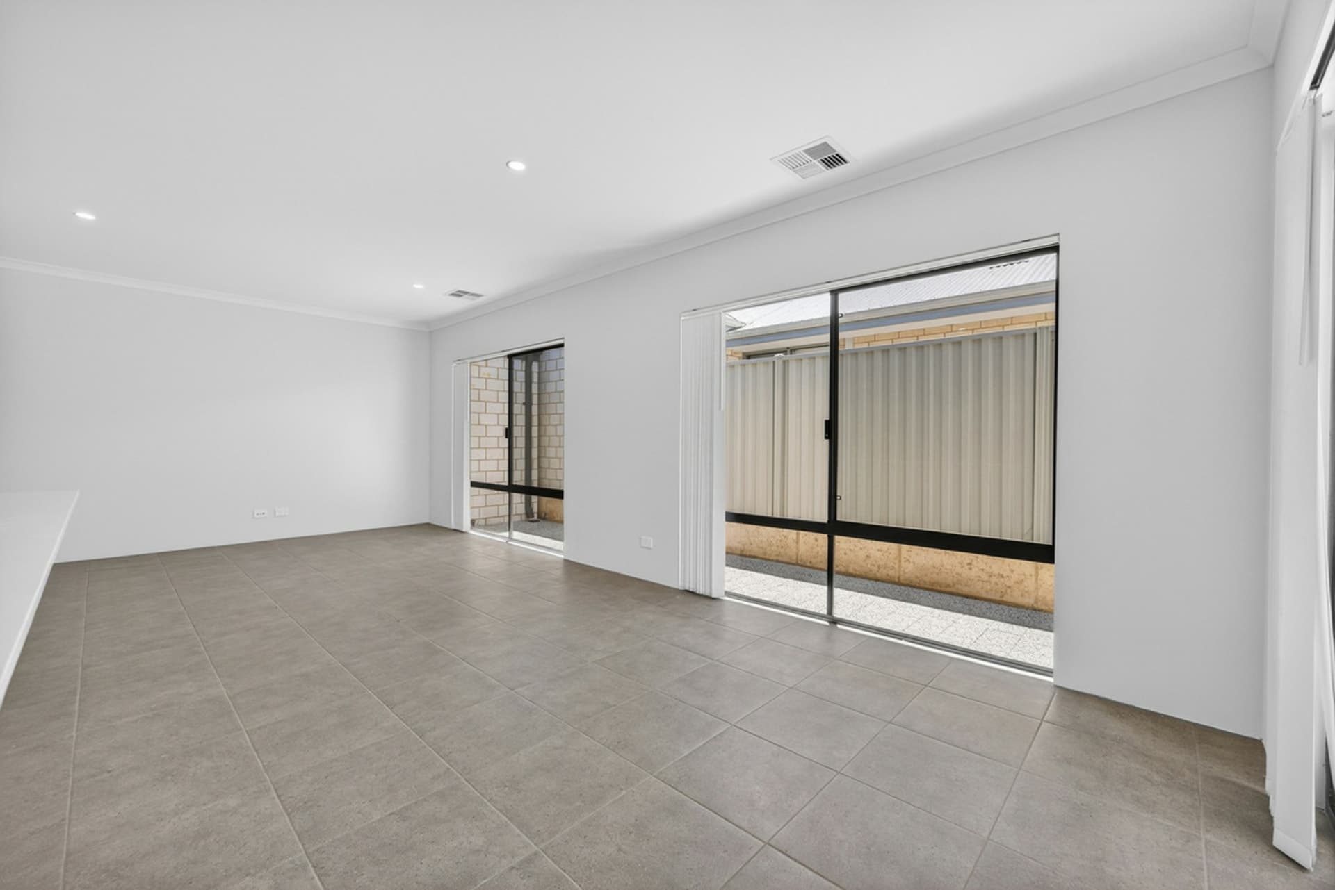 19 Caledon Street Golden Bay WA, Golden Bay - Thumbnail 5