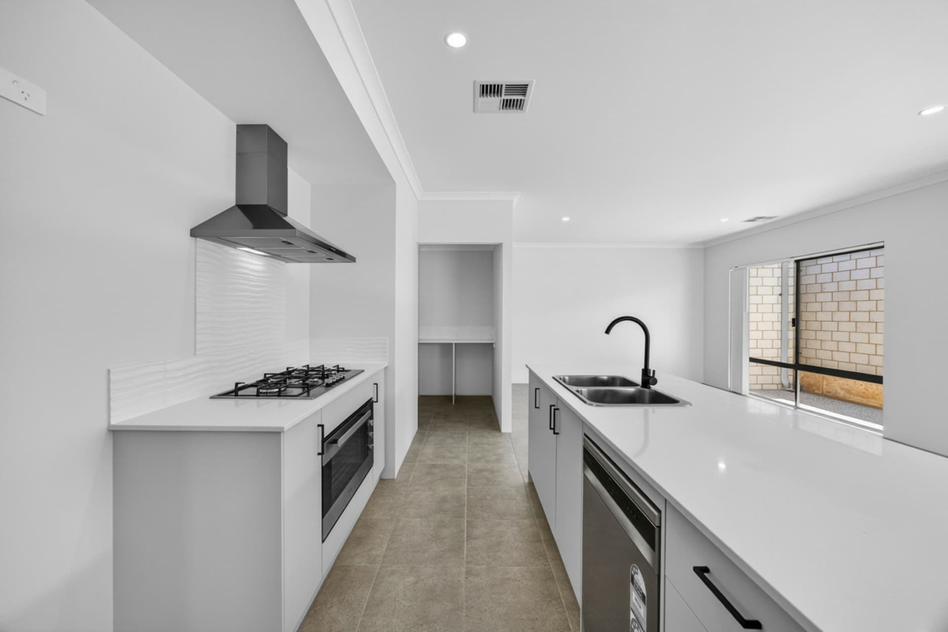 19 Caledon Street Golden Bay WA, Golden Bay - Thumbnail 7
