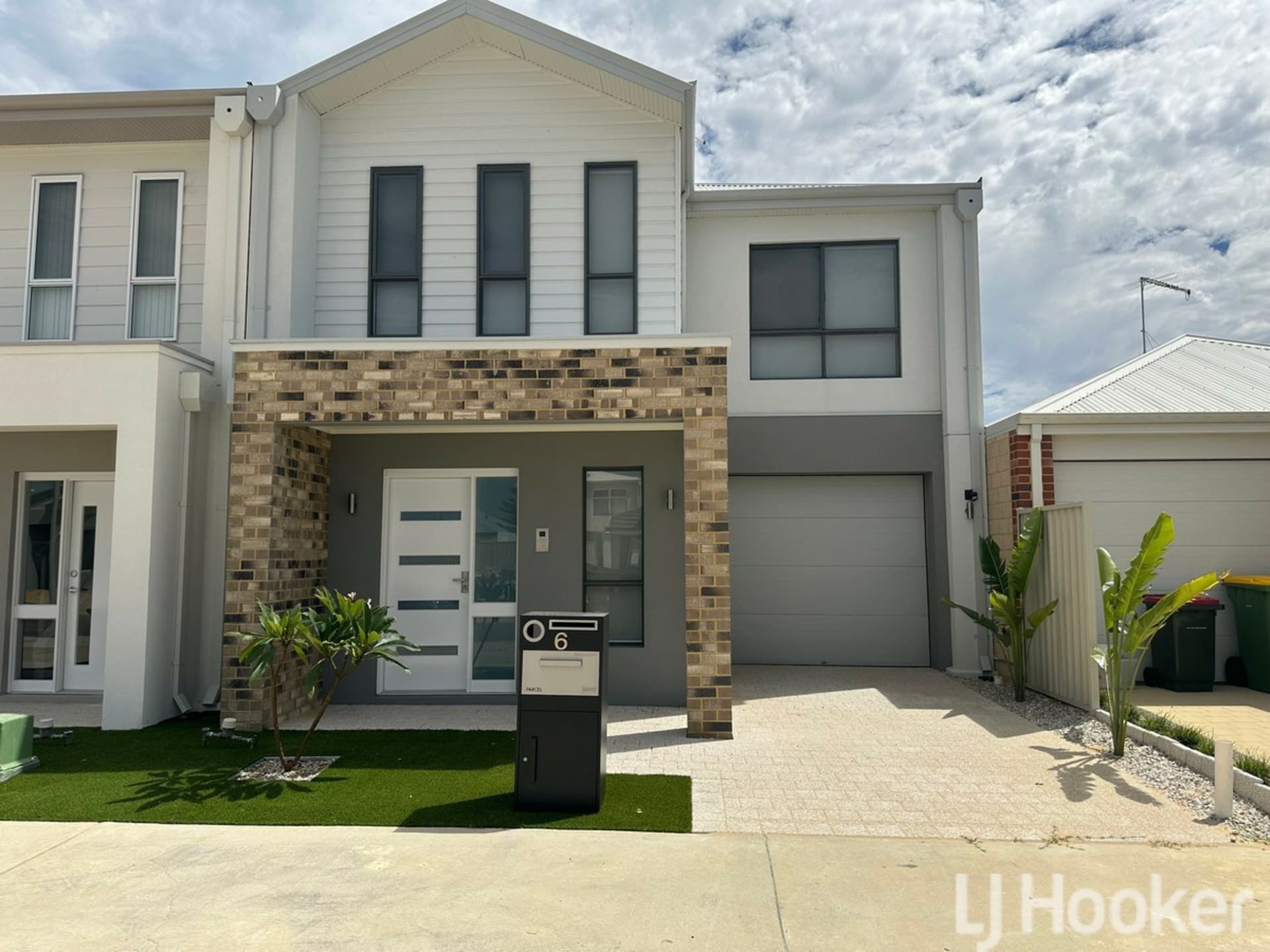 6 Boat Way Golden Bay WA, Golden Bay - Image 1