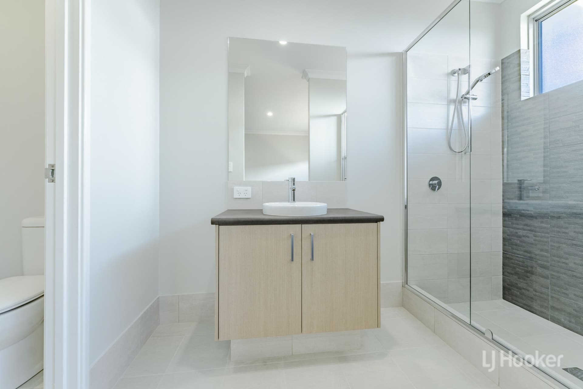 7 Caledon Street Golden Bay WA, Golden Bay - Thumbnail 5