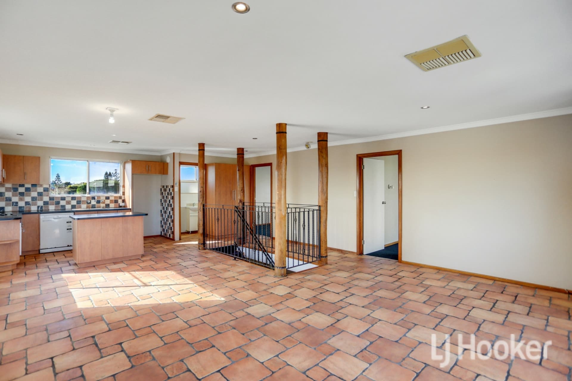 22 Yanrey Street Golden Bay WA, Golden Bay - Thumbnail 8