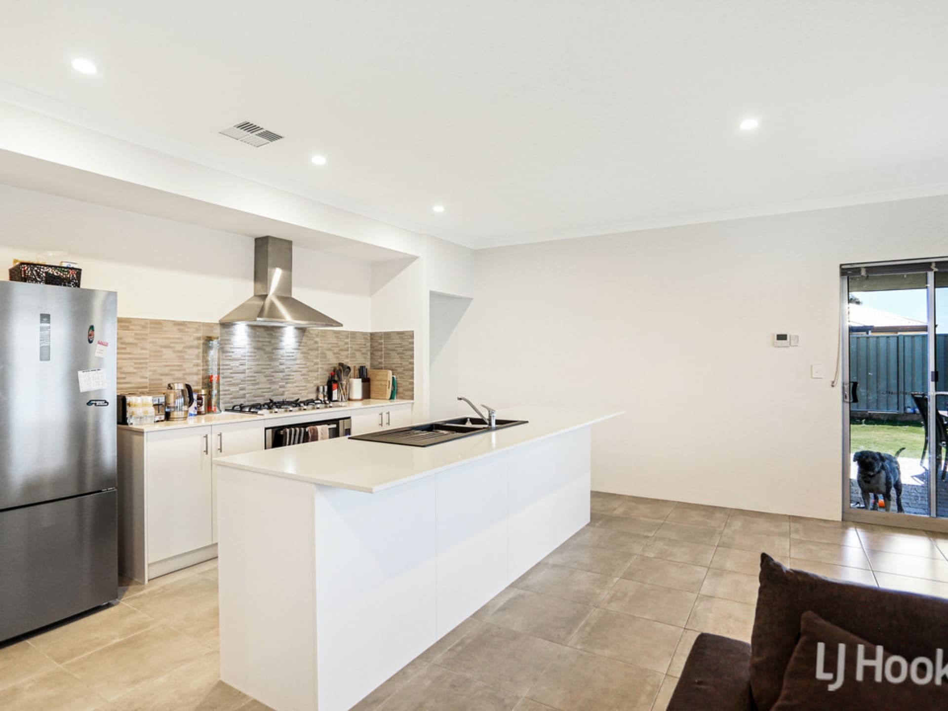 93 Noreena Avenue Golden Bay WA, Golden Bay - Thumbnail 5