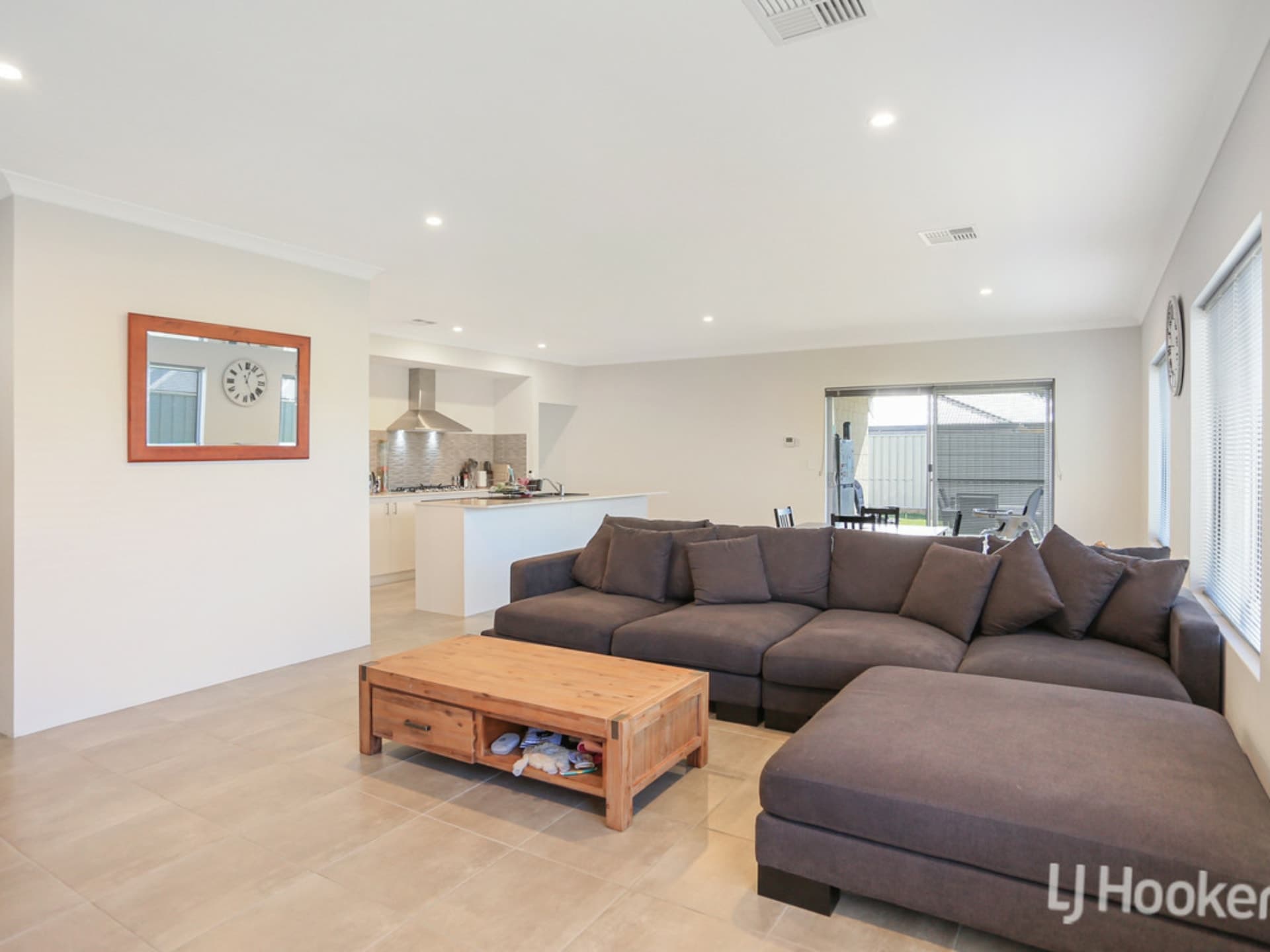 93 Noreena Avenue Golden Bay WA, Golden Bay - Thumbnail 7
