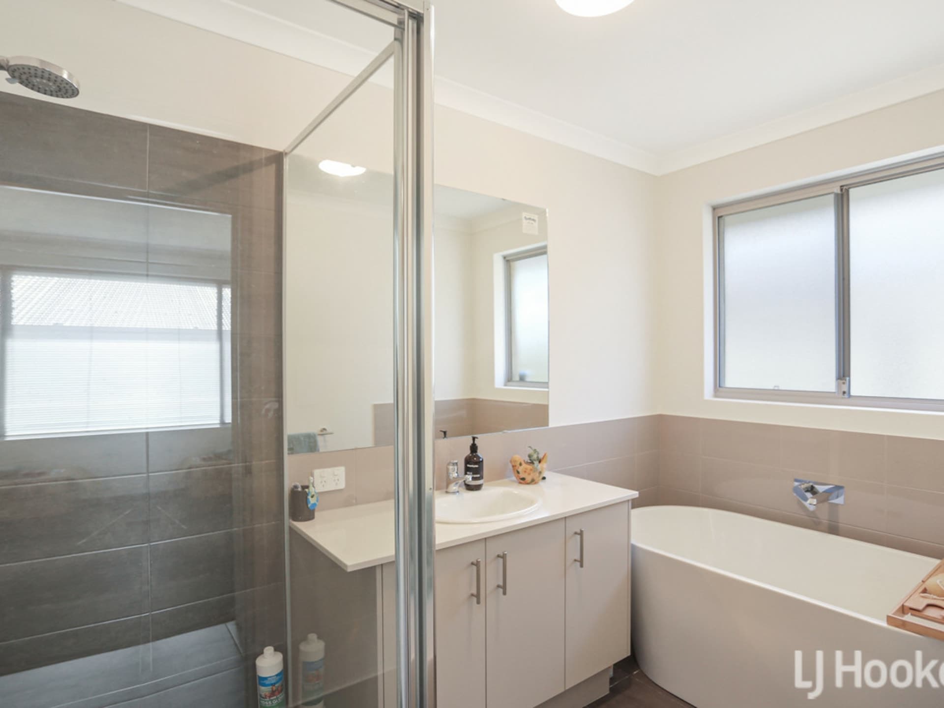 93 Noreena Avenue Golden Bay WA, Golden Bay - Thumbnail 8
