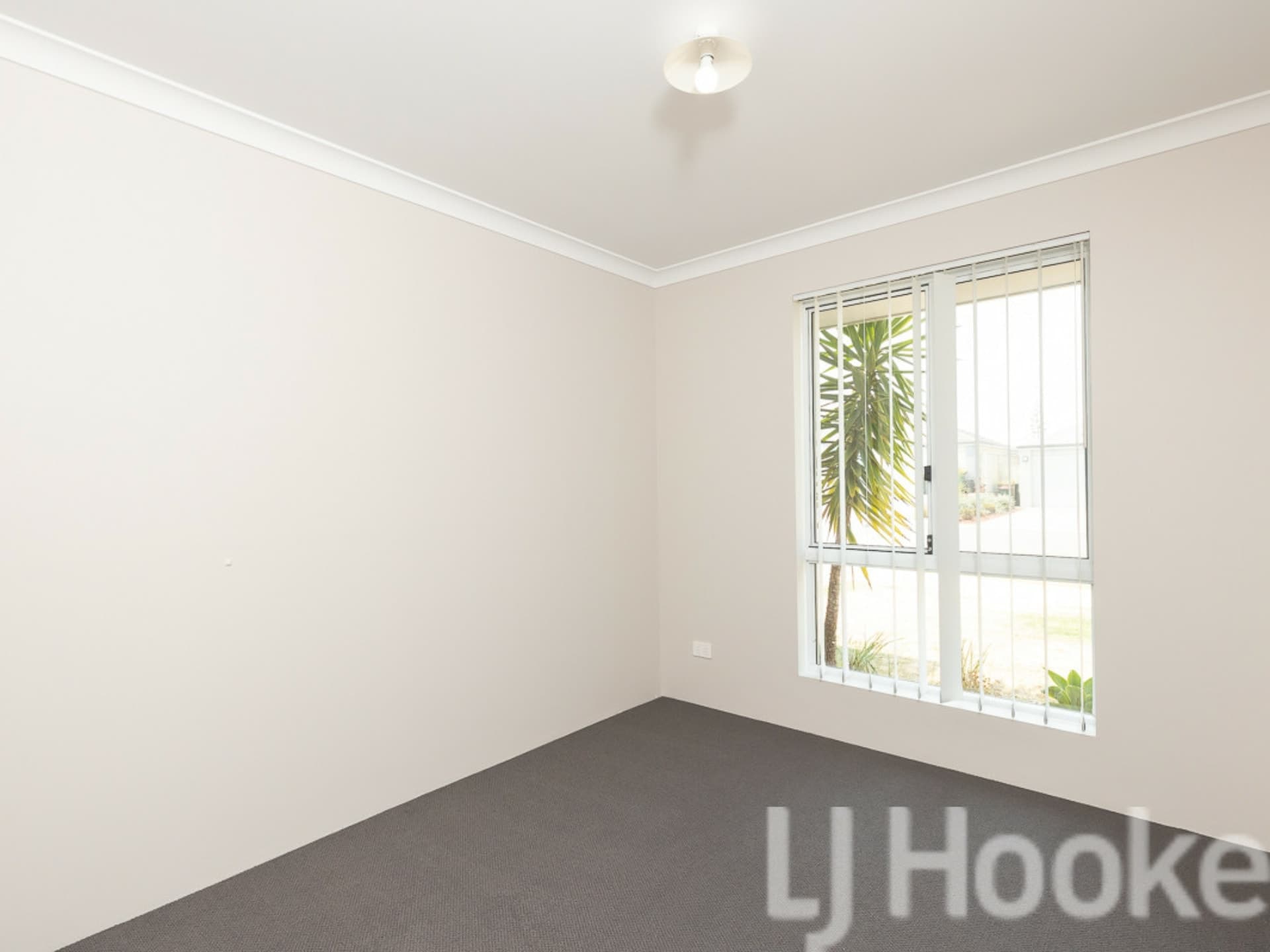 69 Adelong Avenue Golden Bay WA, Golden Bay - Thumbnail 6