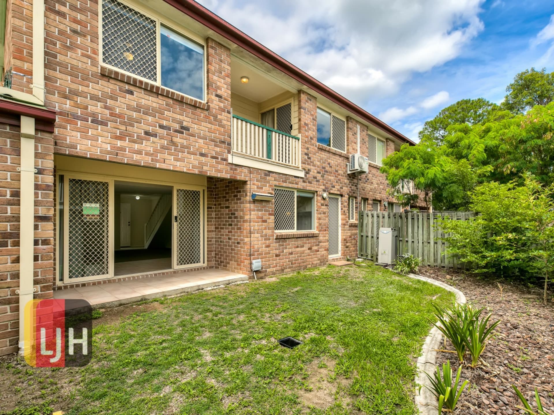 Townhouse 2/11 Groom Street, Gordon Park, Gordon Park - Image 1