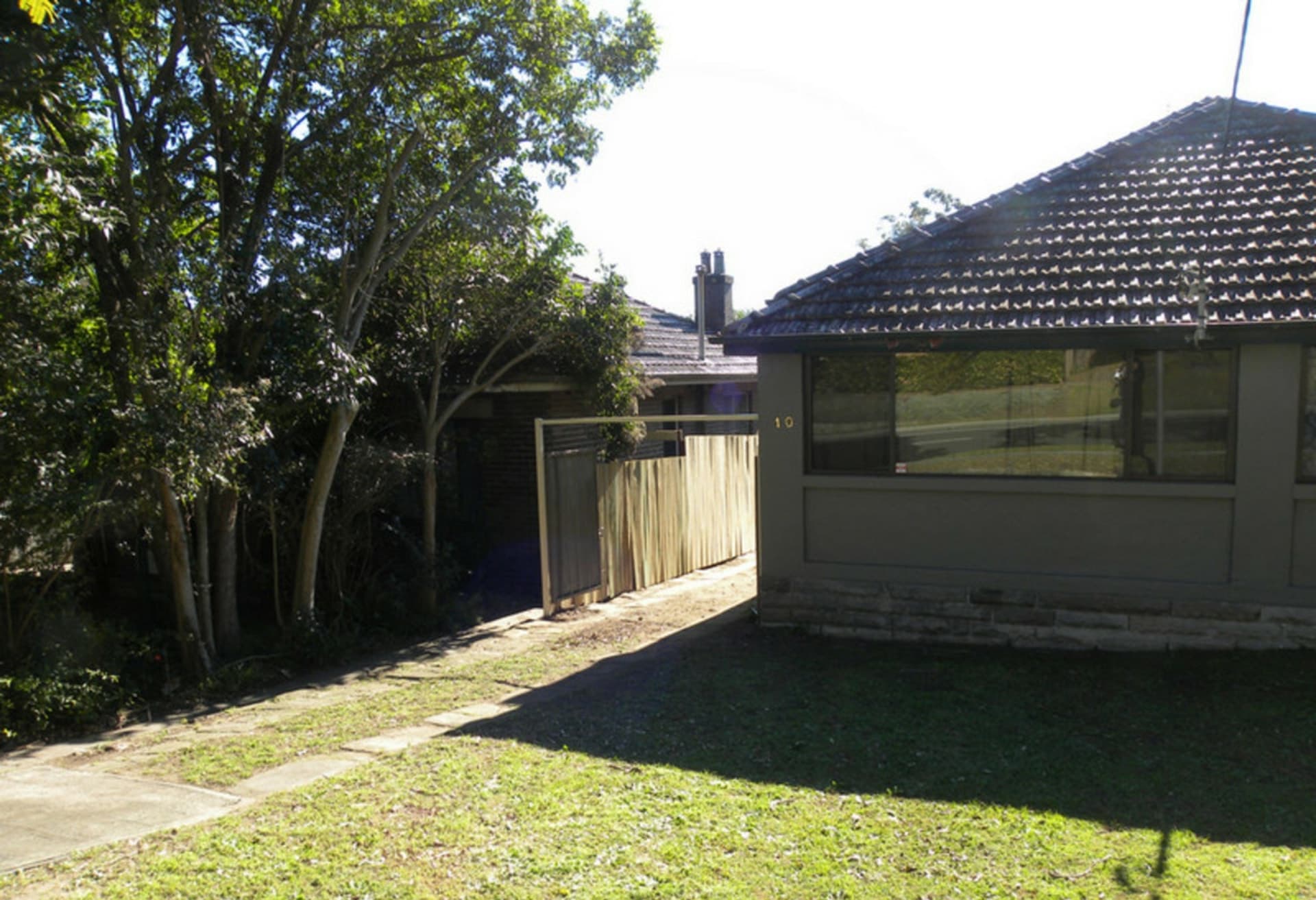 10 York Street Gosford NSW, Gosford - Thumbnail 2