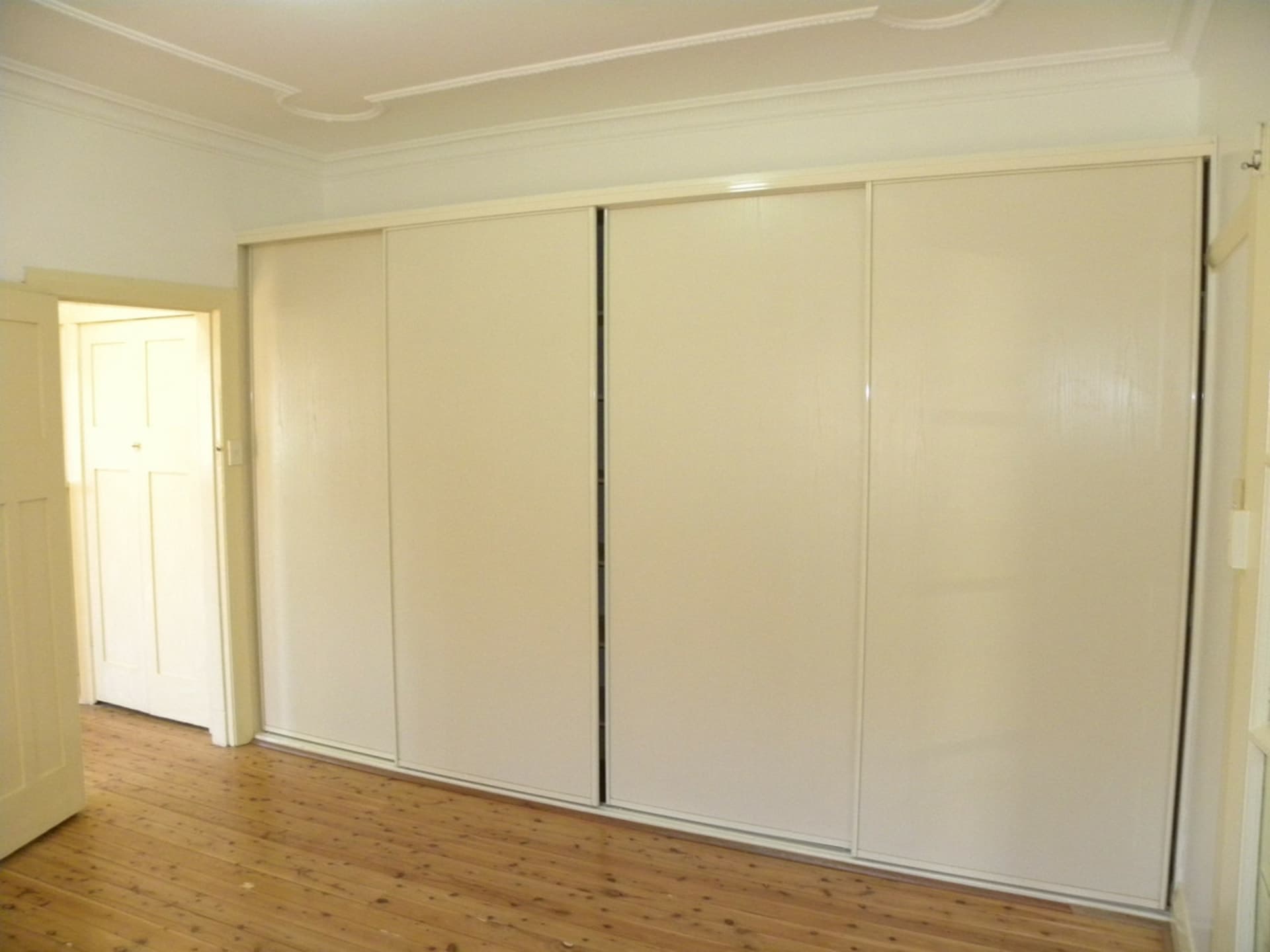 10 York Street Gosford NSW, Gosford - Thumbnail 8