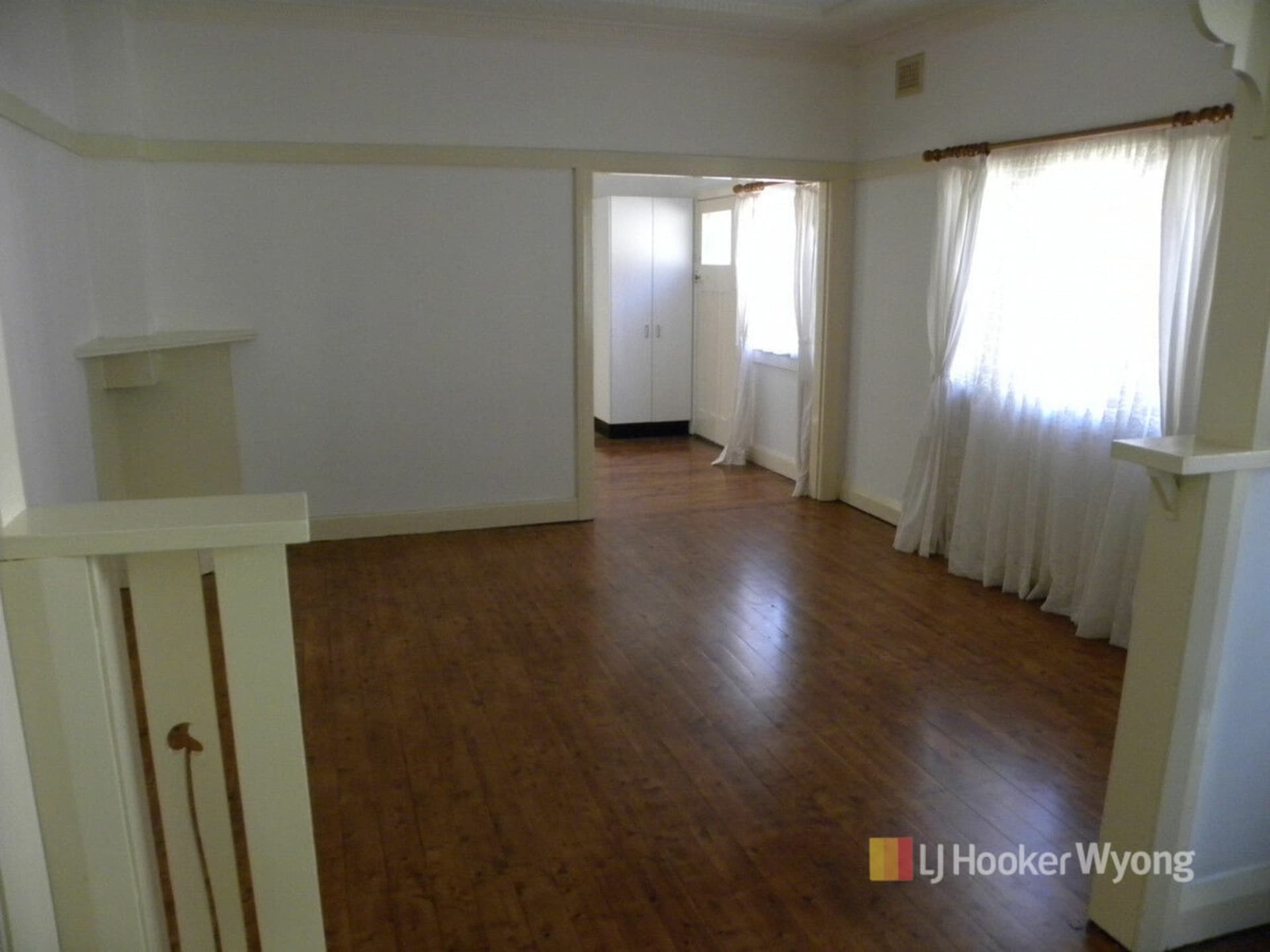 12 York Street Gosford NSW, Gosford - Thumbnail 4
