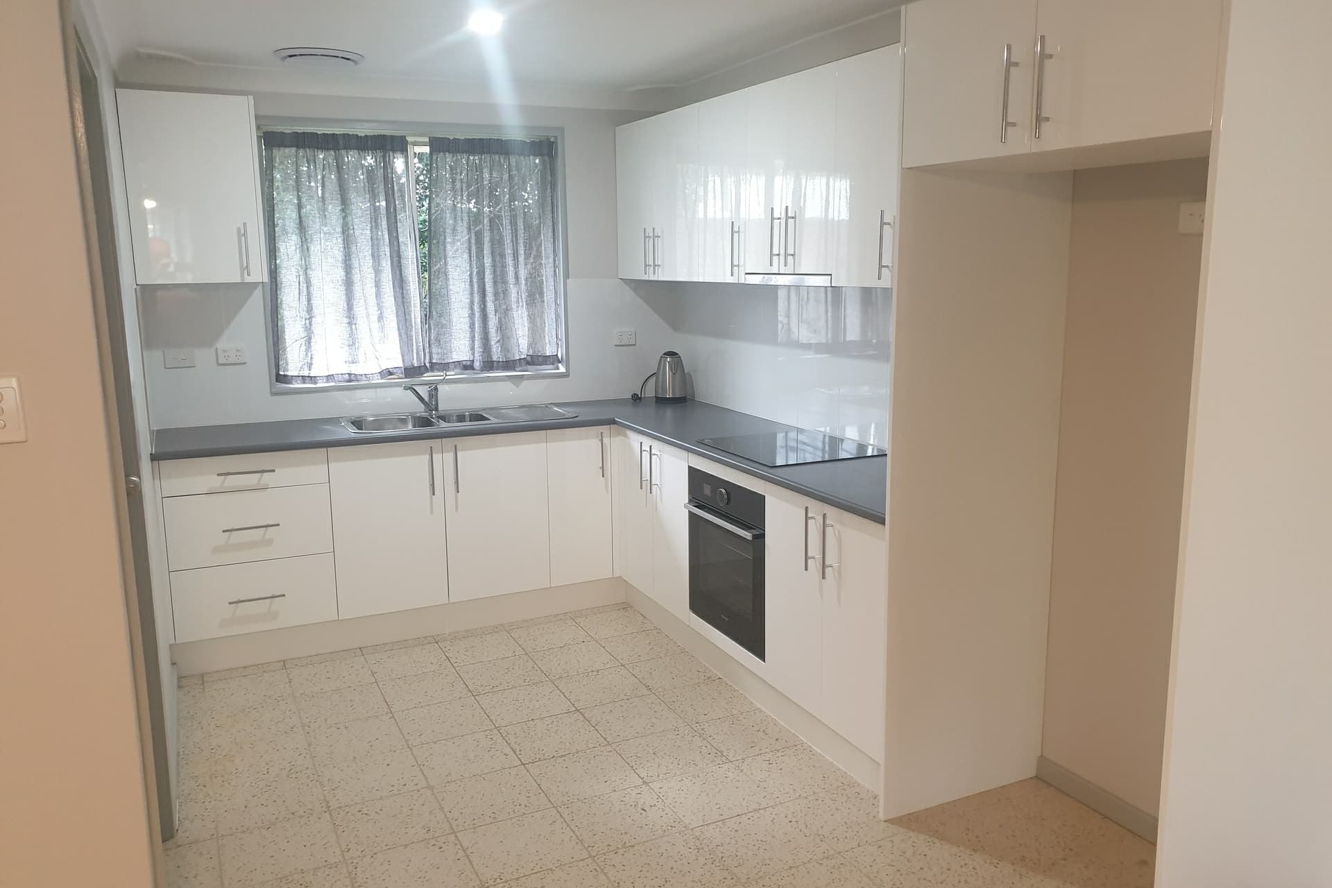 1/12 Sinclair Street Gosford NSW, Gosford - Image 1