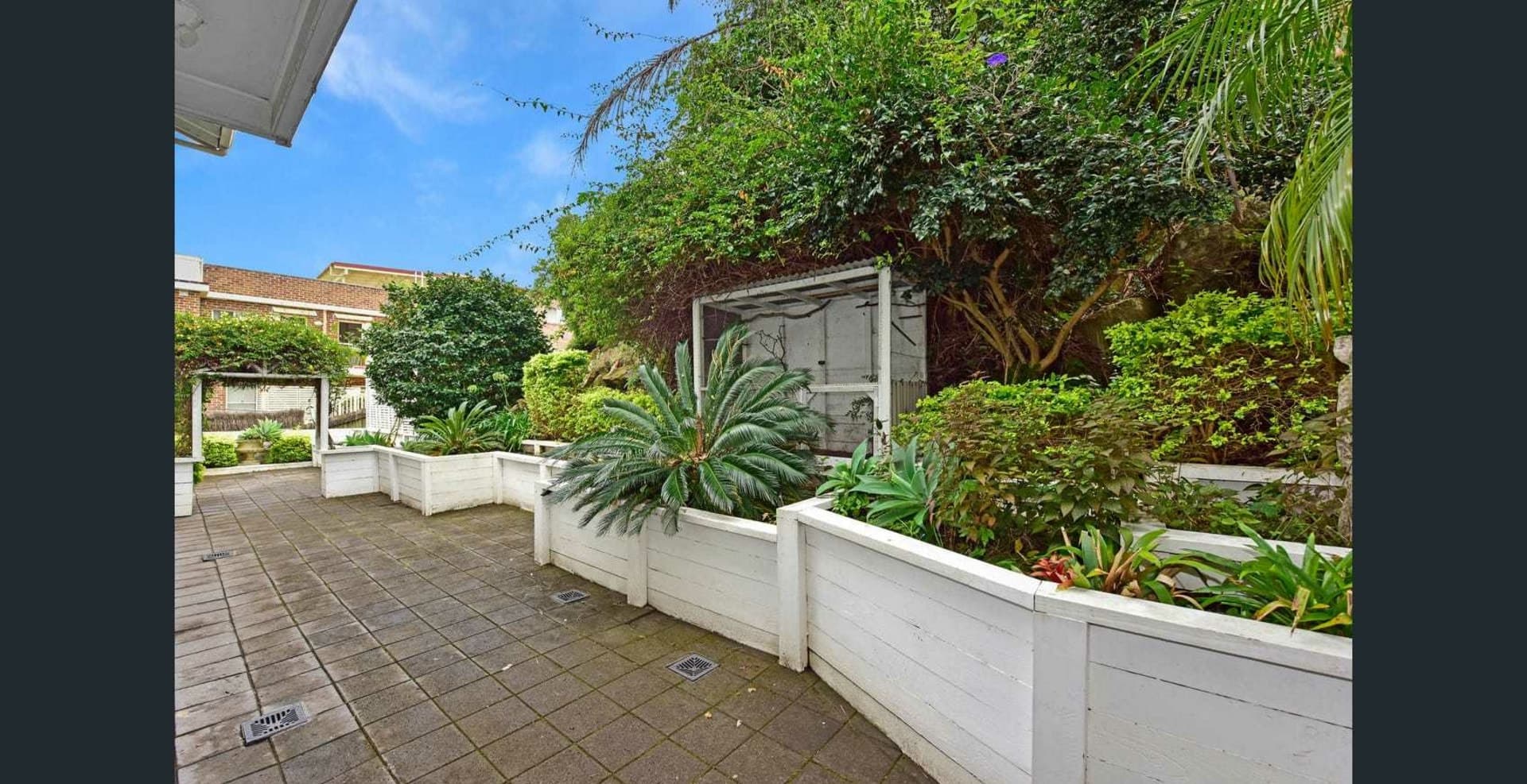 8/67, Gosford - Image 1