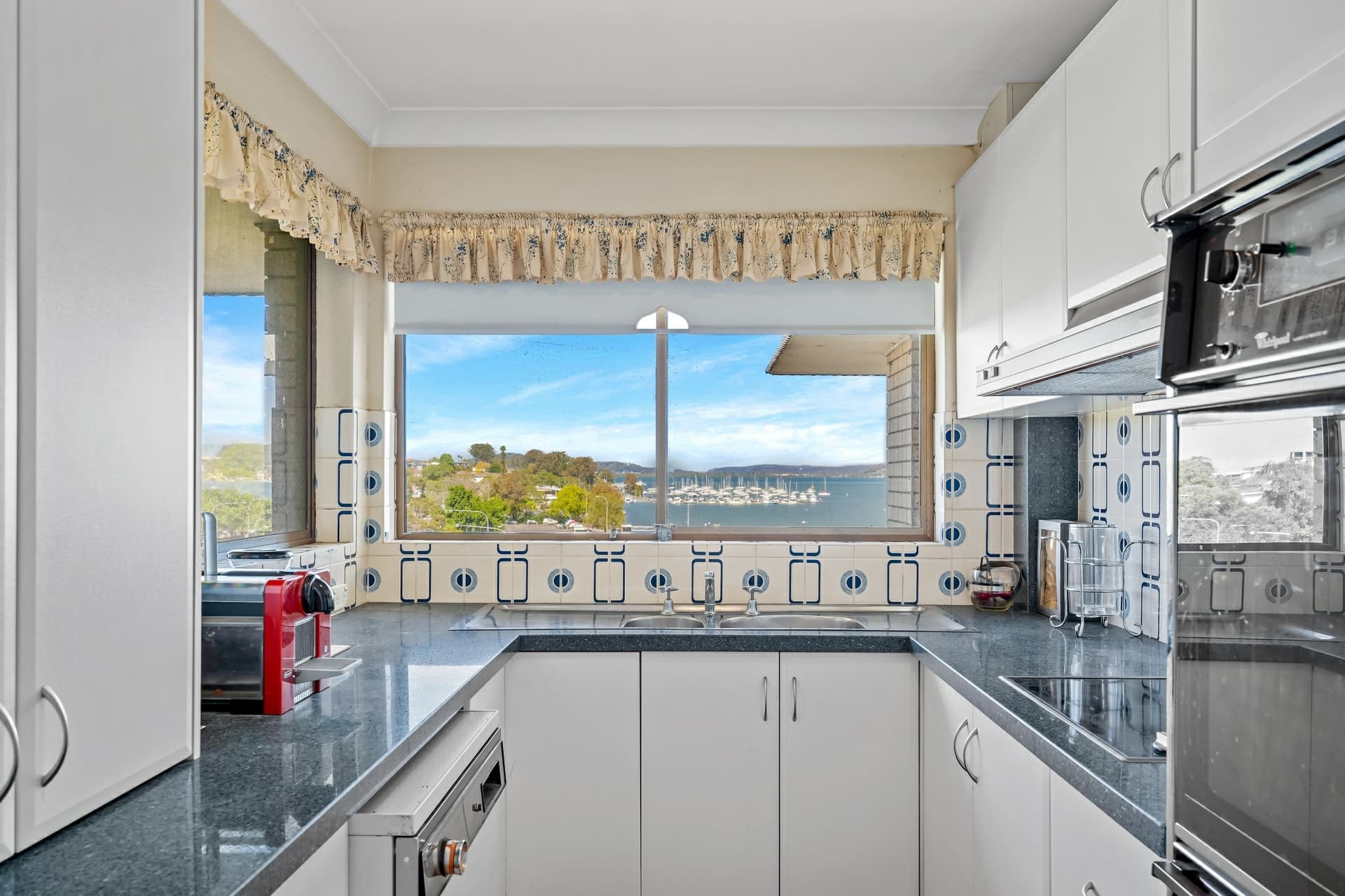 6/2 Broadview Avenue Gosford NSW, Gosford - Thumbnail 2