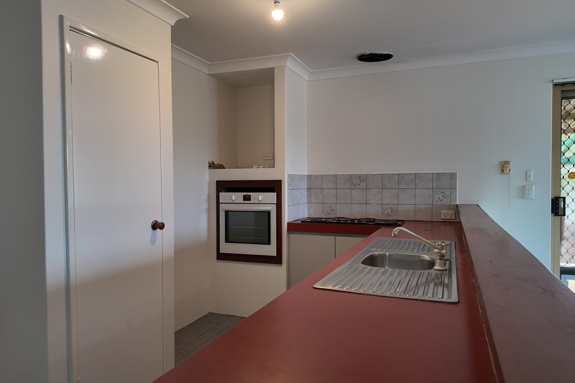 2 Durack Crescent Gosnells WA, Gosnells - Thumbnail 2