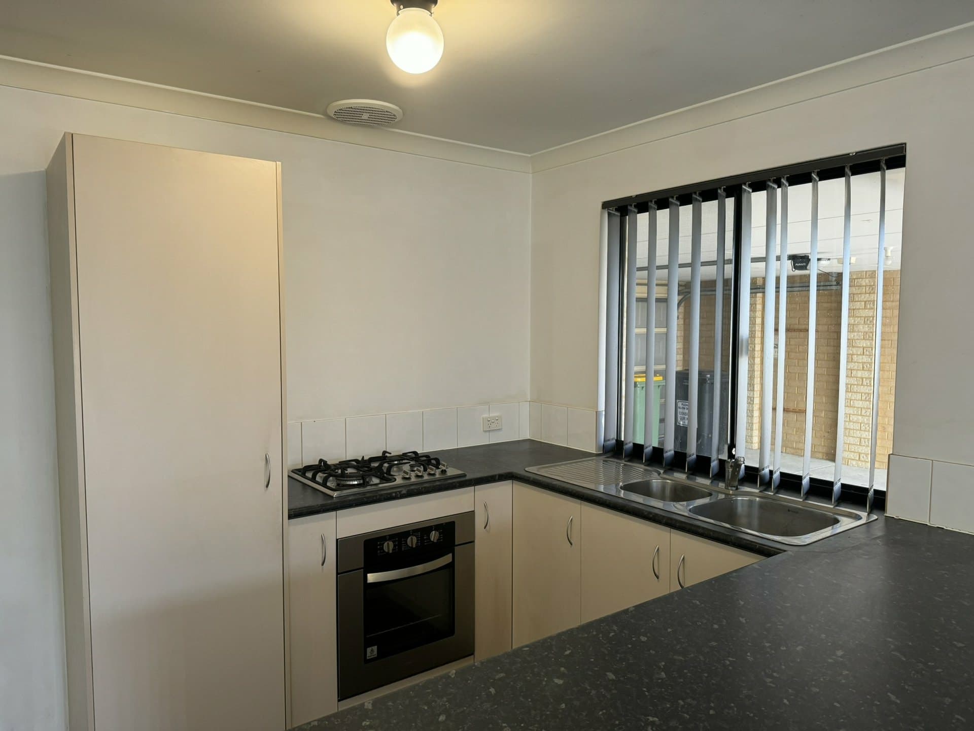 19 Balgarup Drive Gosnells WA, Gosnells - Thumbnail 4