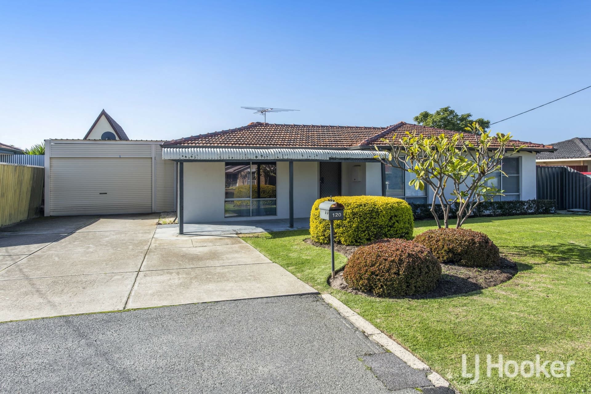 120 Chamberlain Street Gosnells WA, Gosnells - Thumbnail 2