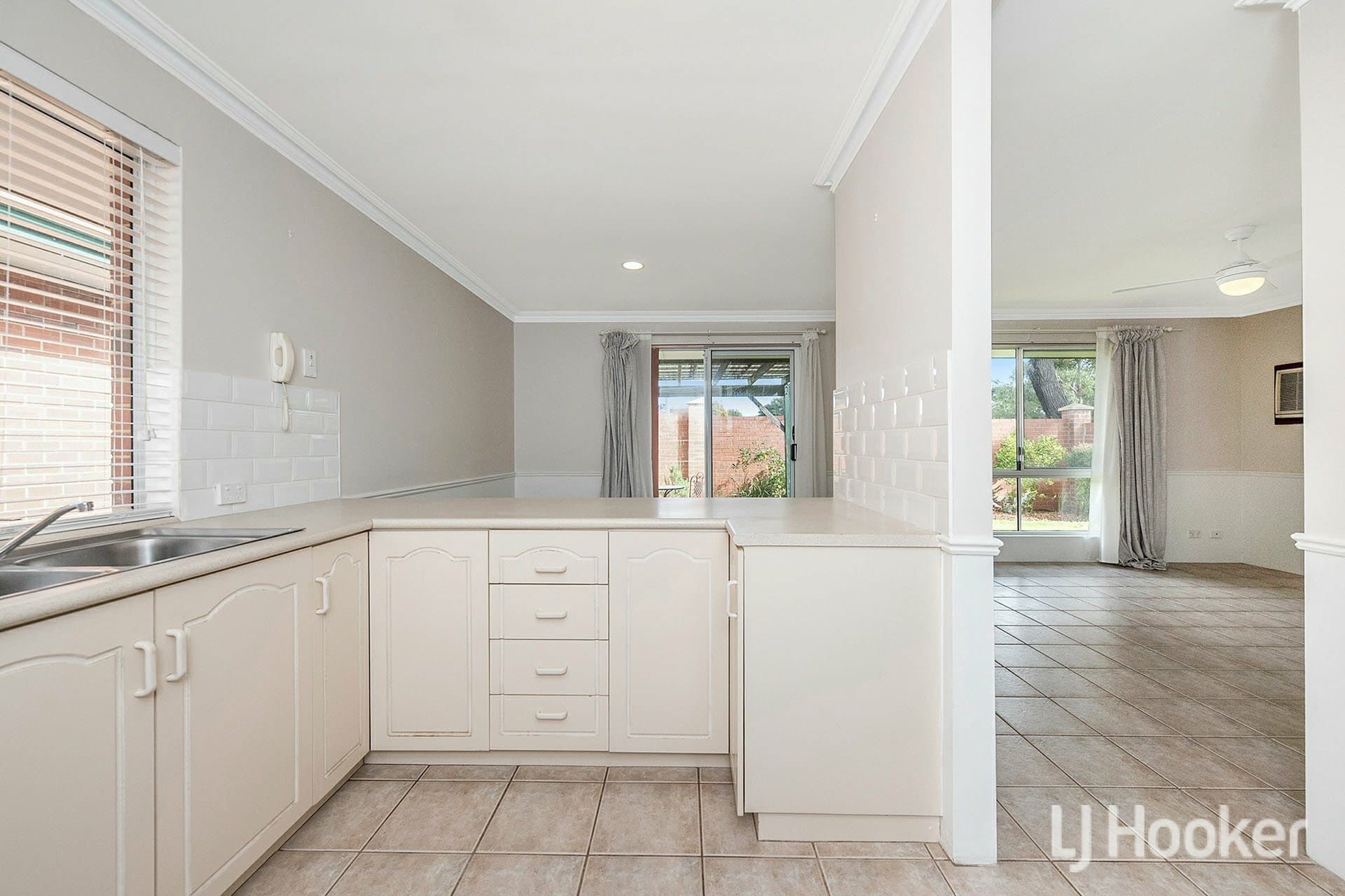 6/2 Glennis Close Gosnells WA, Gosnells - Thumbnail 5