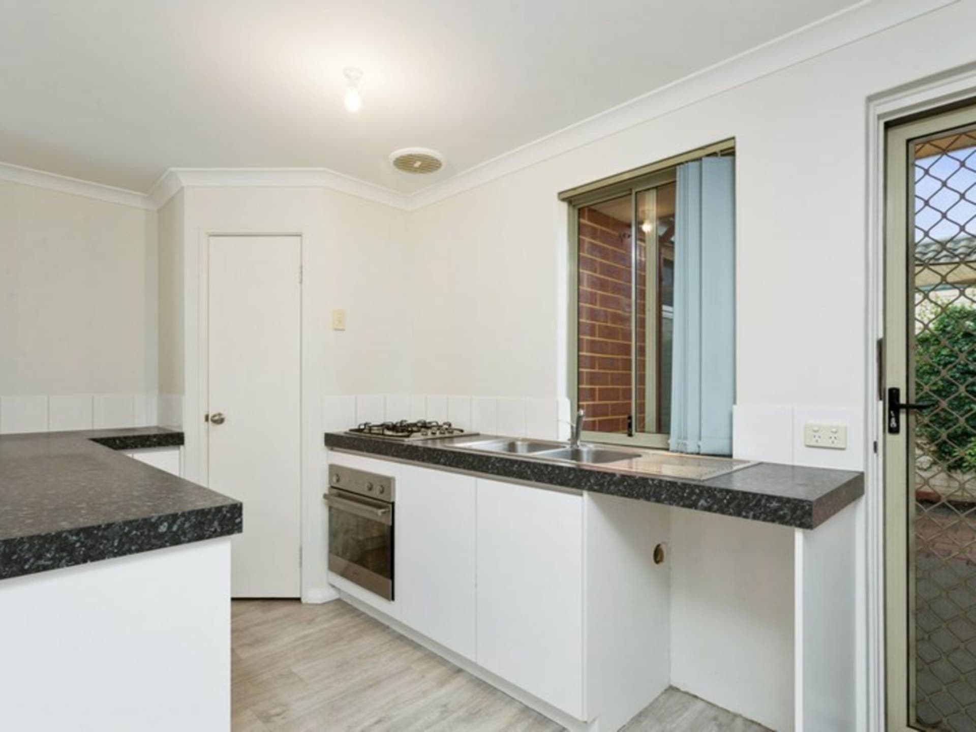 51/33 Seaforth Gardens Gosnells WA, Gosnells - Thumbnail 5