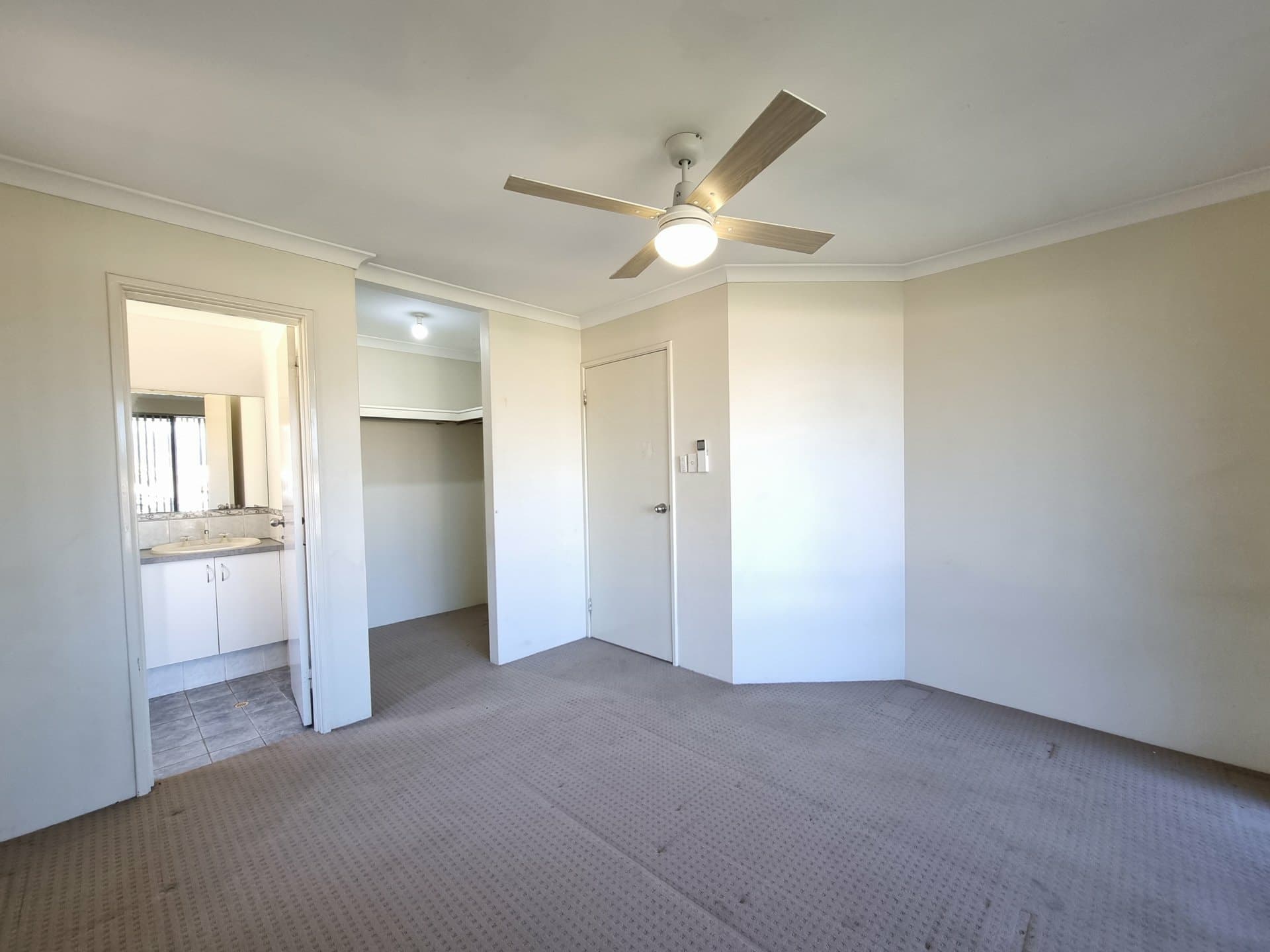 22 Fortescue Bend Gosnells WA, Gosnells - Thumbnail 4