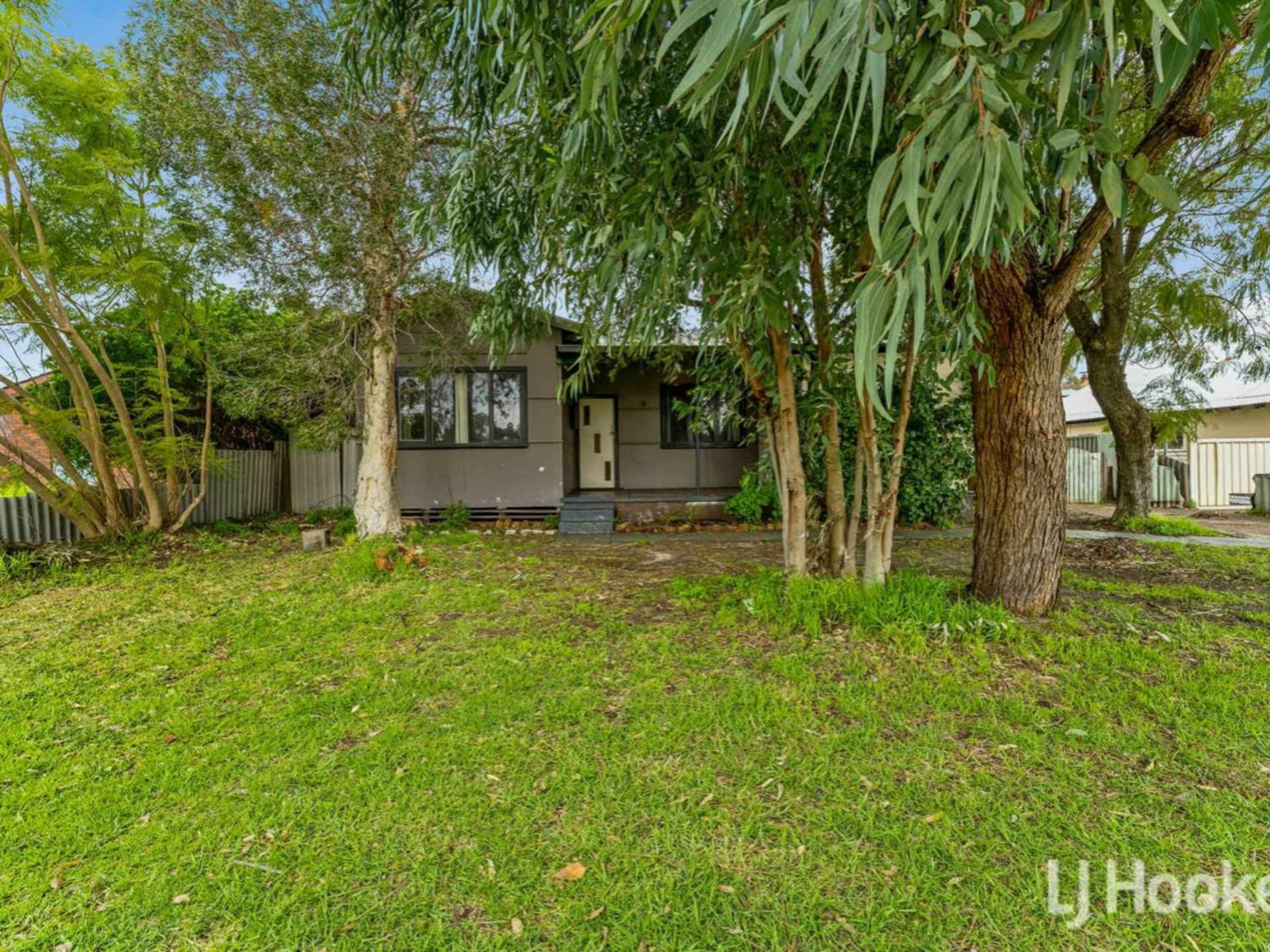84 Dorothy Street Gosnells WA, Gosnells - Image 1