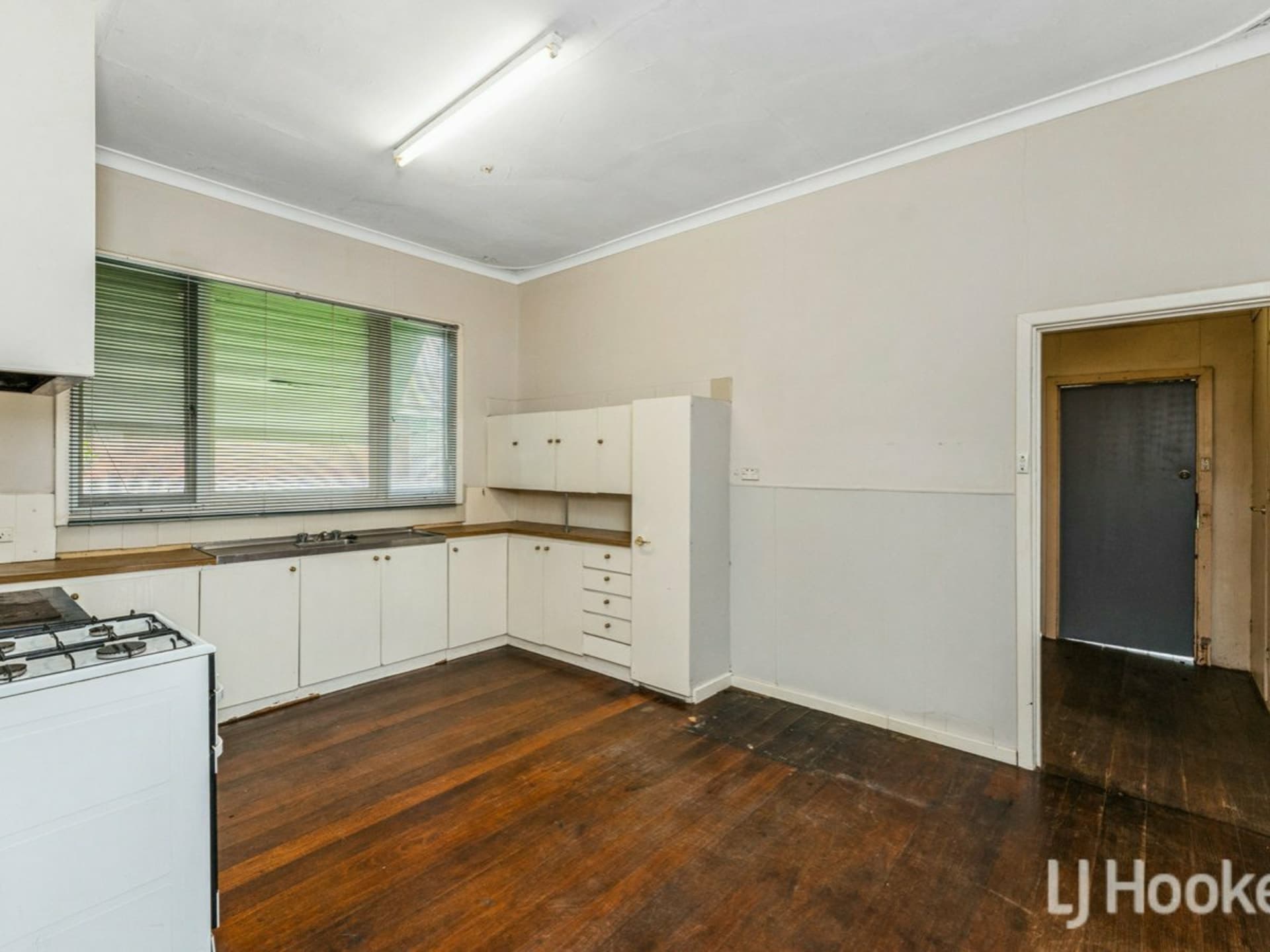 84 Dorothy Street Gosnells WA, Gosnells - Thumbnail 2