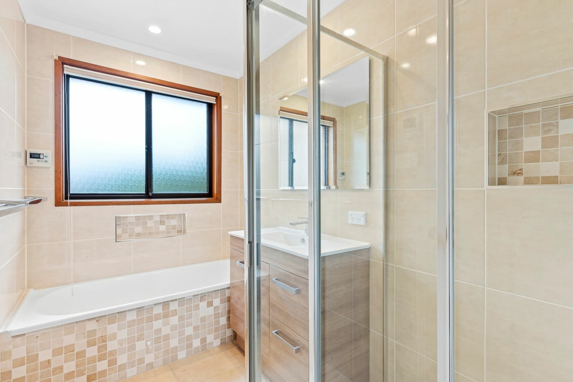 16 Kingsbury Street Gowrie ACT, Gowrie - Thumbnail 3